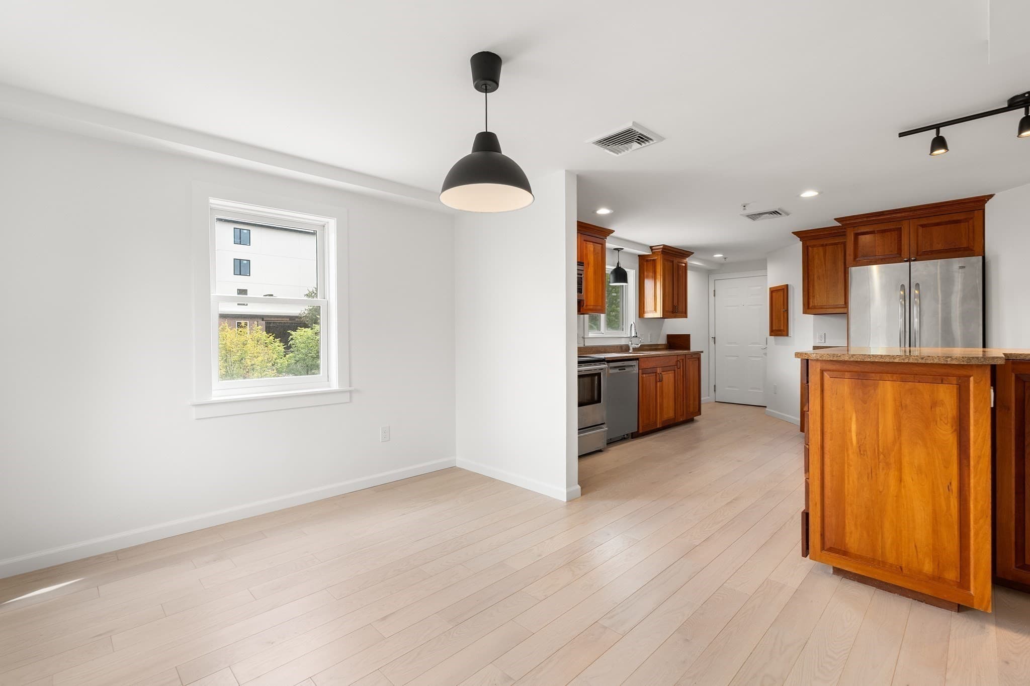 Condominium at 24 Glenwood Avenue # 3, Walpole MA 02081, Walpole, photo 25 of 42