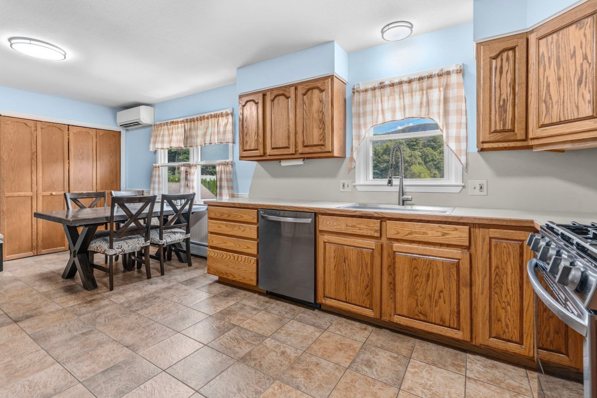 Single Family Residence at 45 Brook St, Easthampton MA 01027, Easthampton, photo 3 of 38