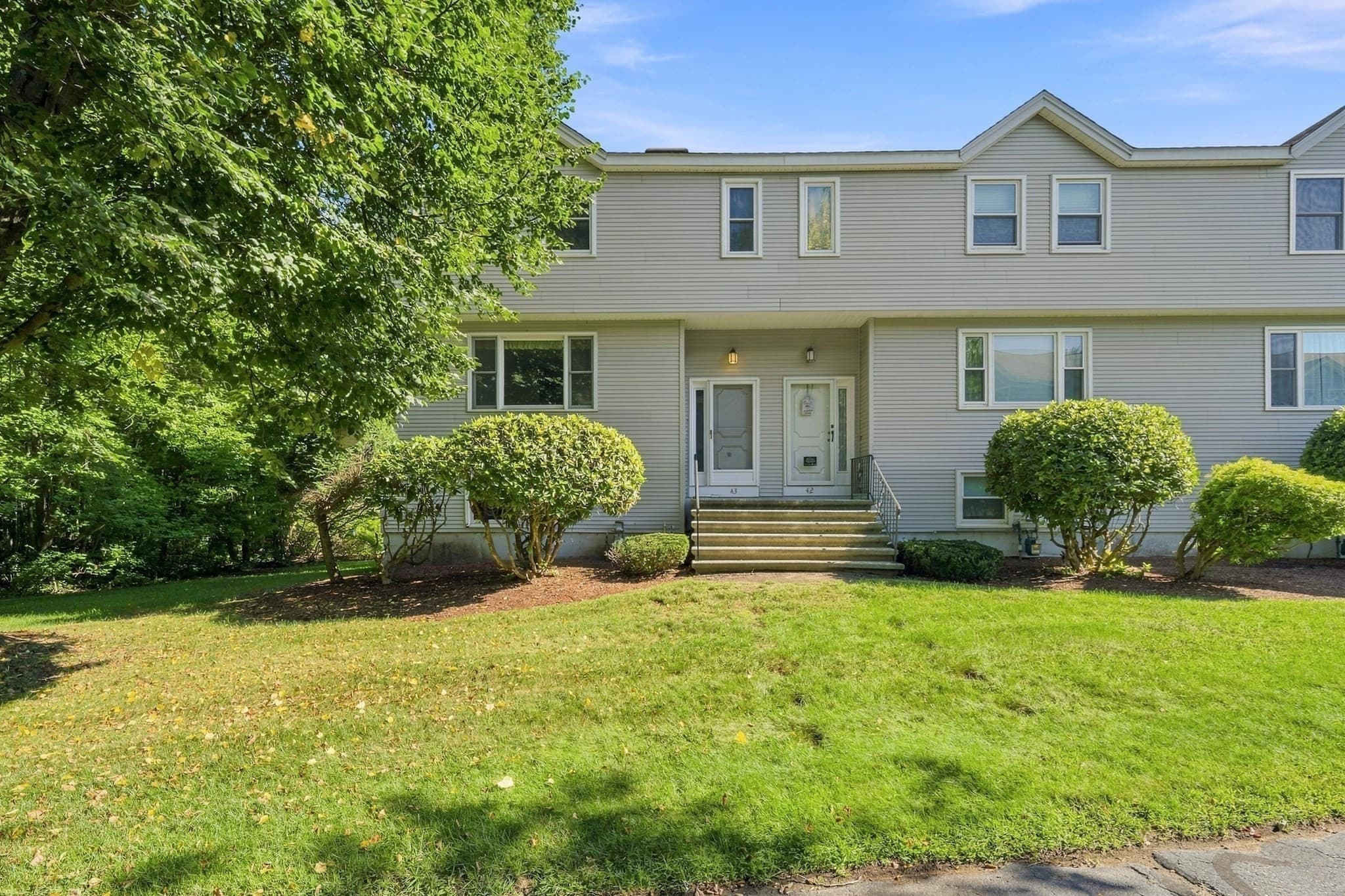Condominium at 43 Villa Roma Dr # 43, Tewksbury MA 01876, Tewksbury, photo 2 of 42