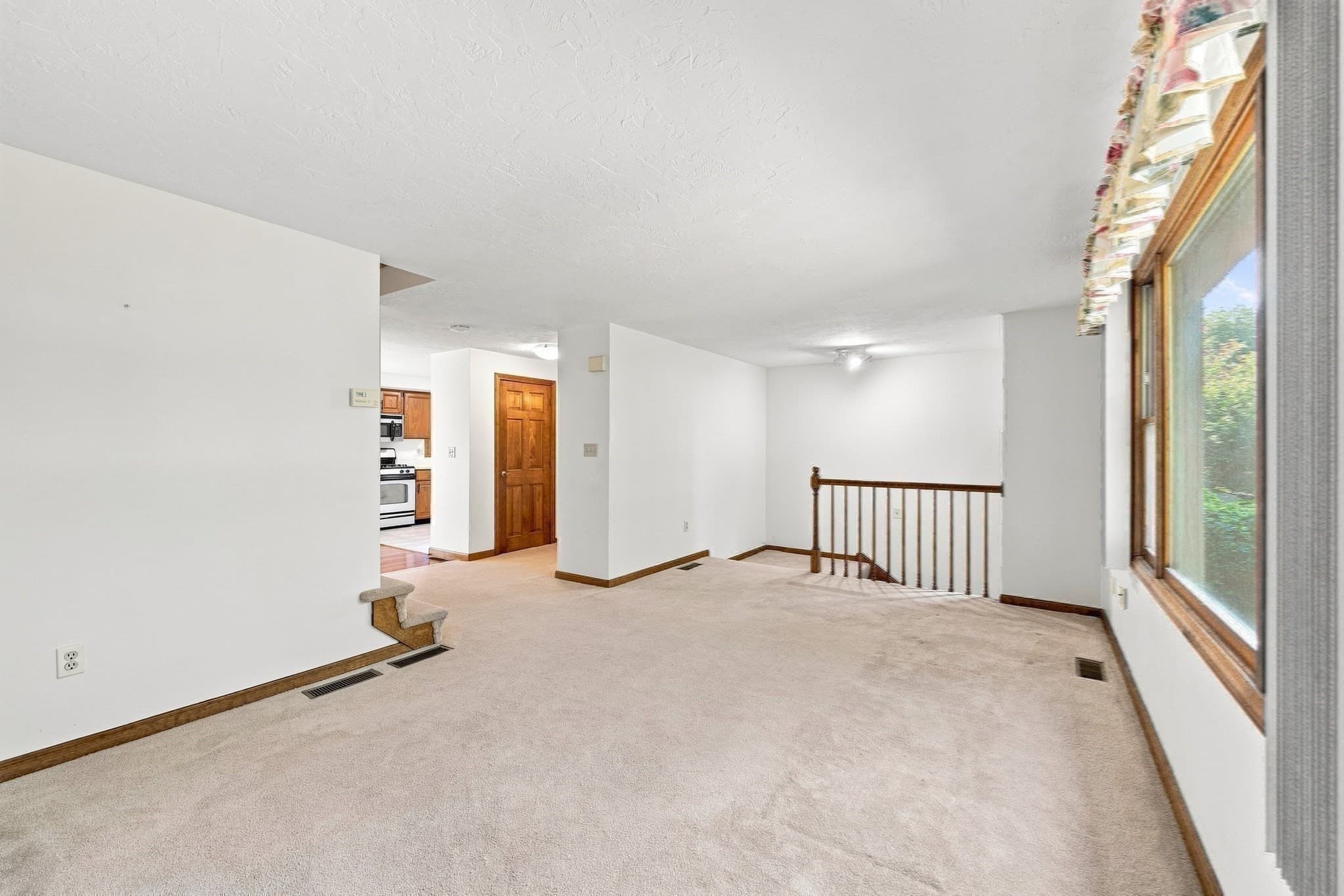Condominium at 43 Villa Roma Dr # 43, Tewksbury MA 01876, Tewksbury, photo 26 of 42