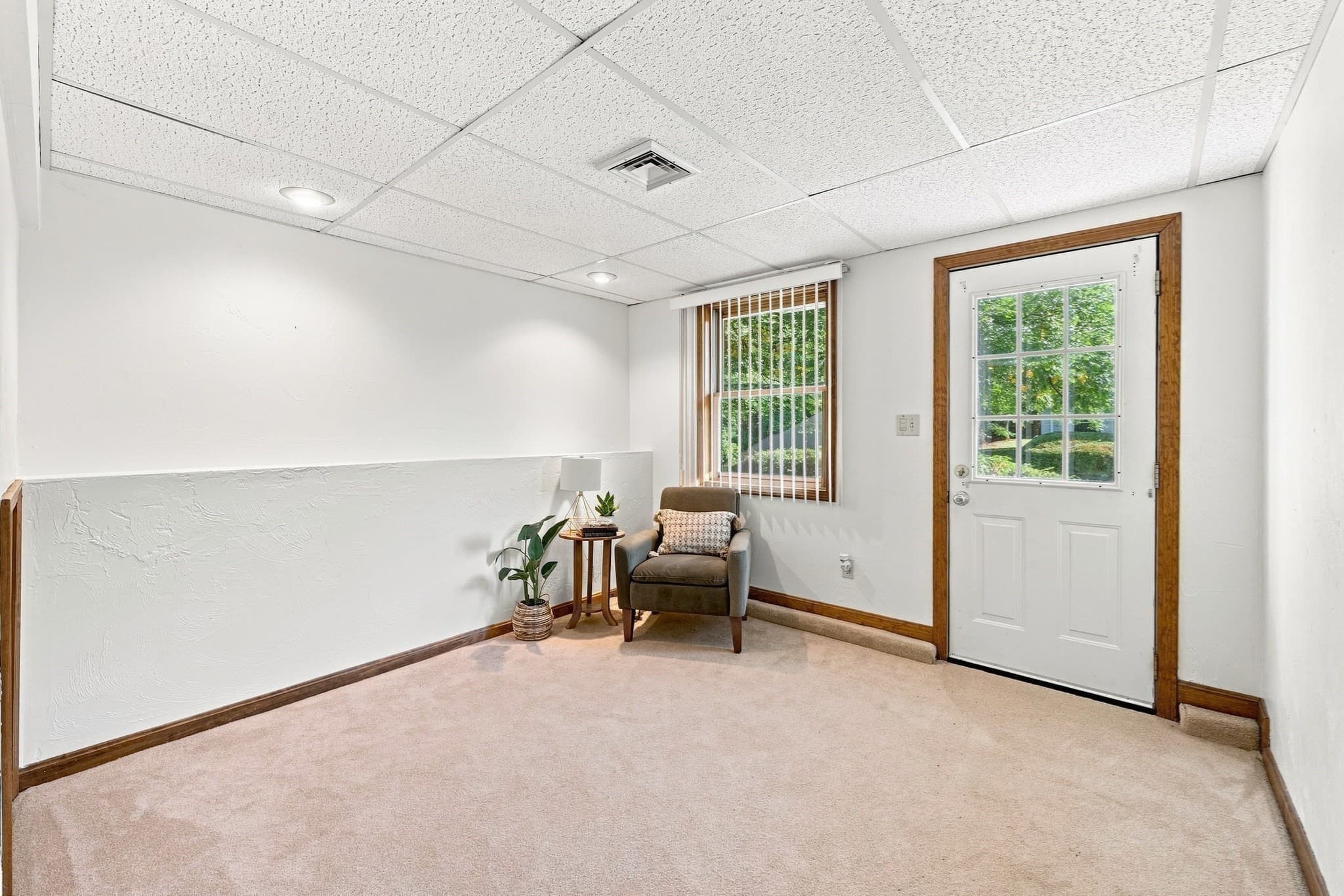 Condominium at 43 Villa Roma Dr # 43, Tewksbury MA 01876, Tewksbury, photo 5 of 42
