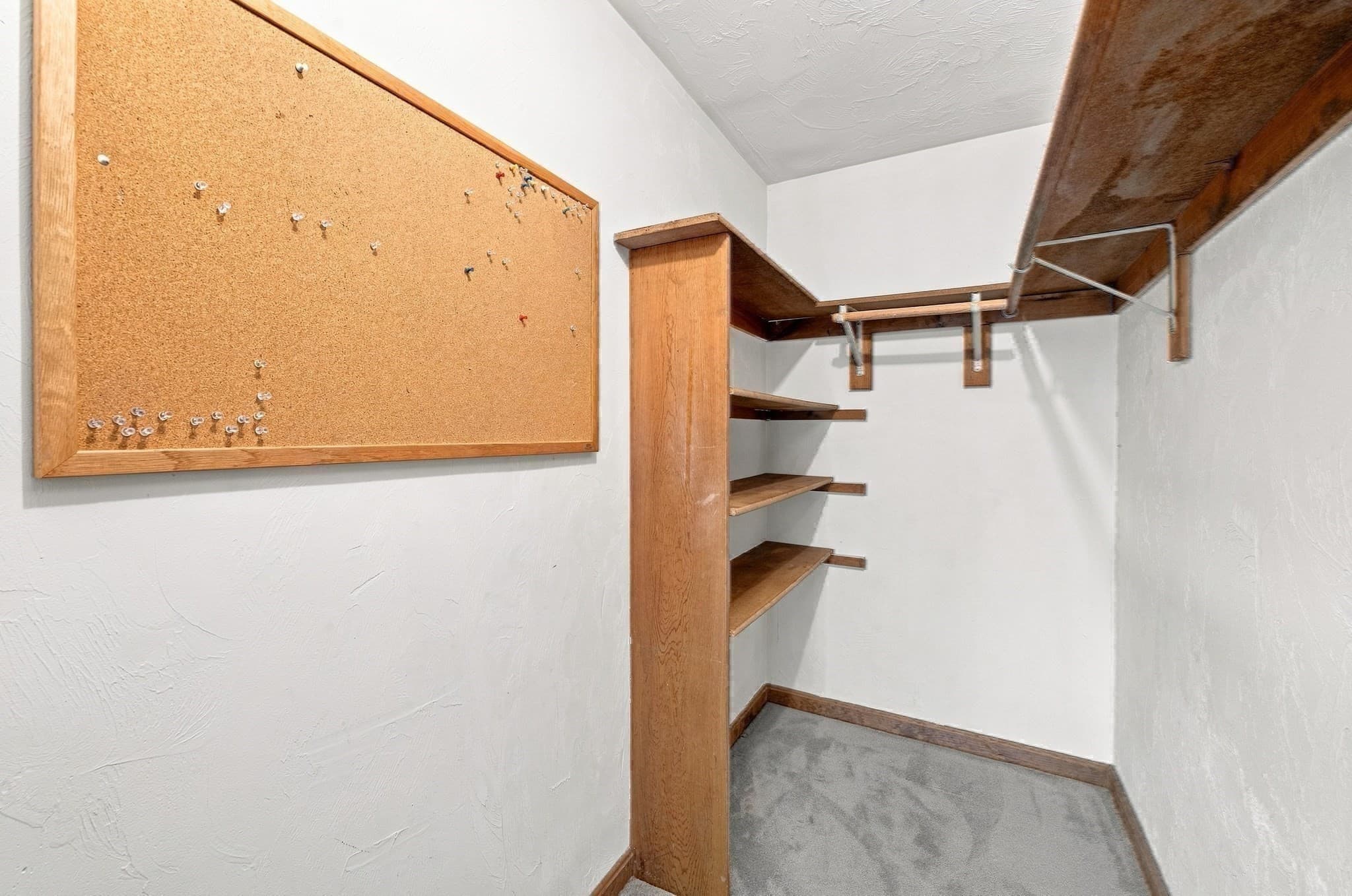 Condominium at 43 Villa Roma Dr # 43, Tewksbury MA 01876, Tewksbury, photo 30 of 42