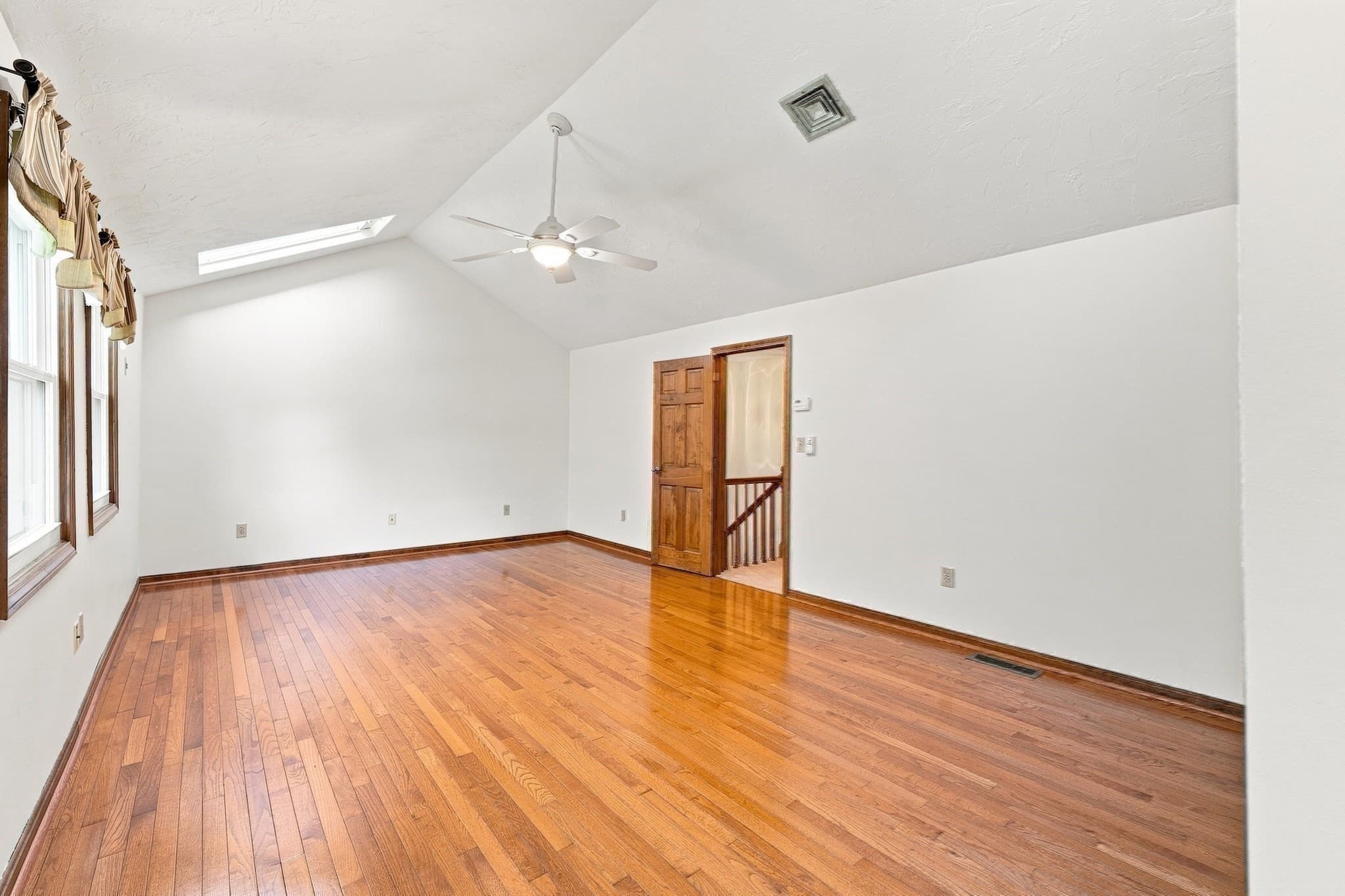 Condominium at 43 Villa Roma Dr # 43, Tewksbury MA 01876, Tewksbury, photo 37 of 42