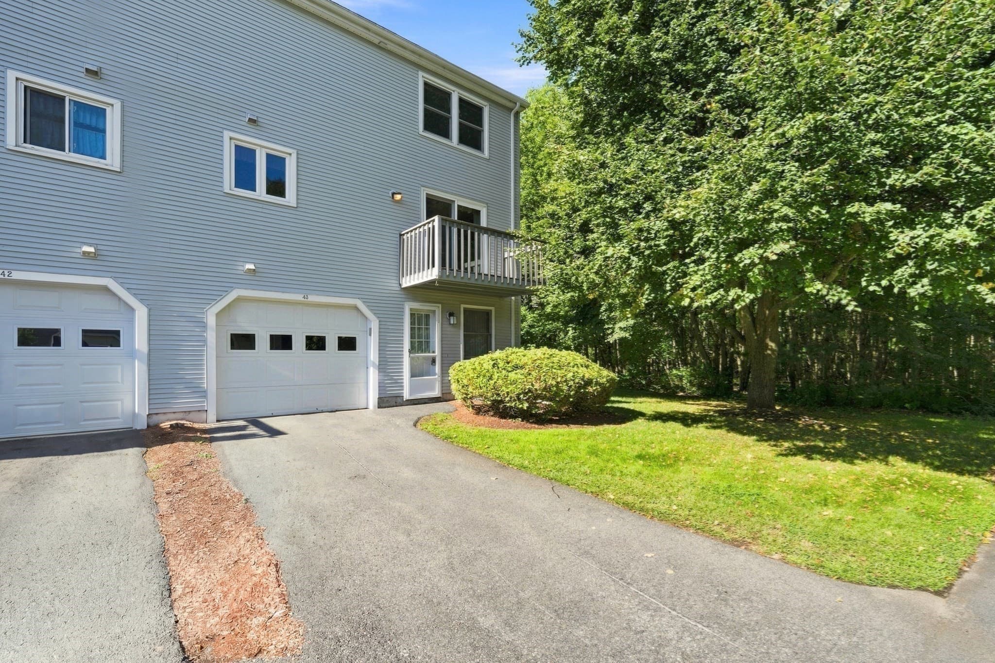 Condominium at 43 Villa Roma Dr # 43, Tewksbury MA 01876, Tewksbury, photo 40 of 42