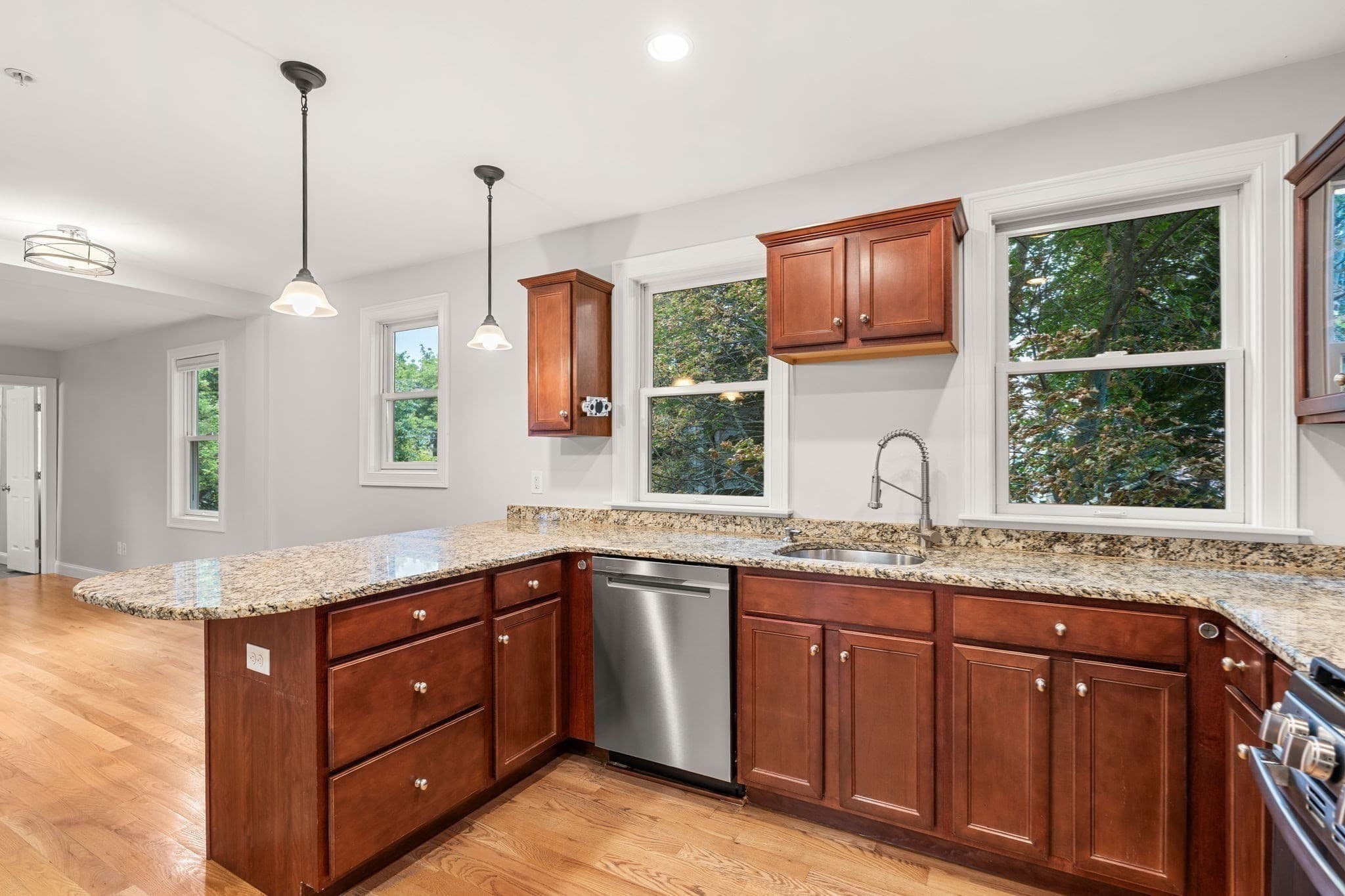 Condominium at 26 Andrew Street # 2R, Salem MA 01970, Salem, photo 11 of 32