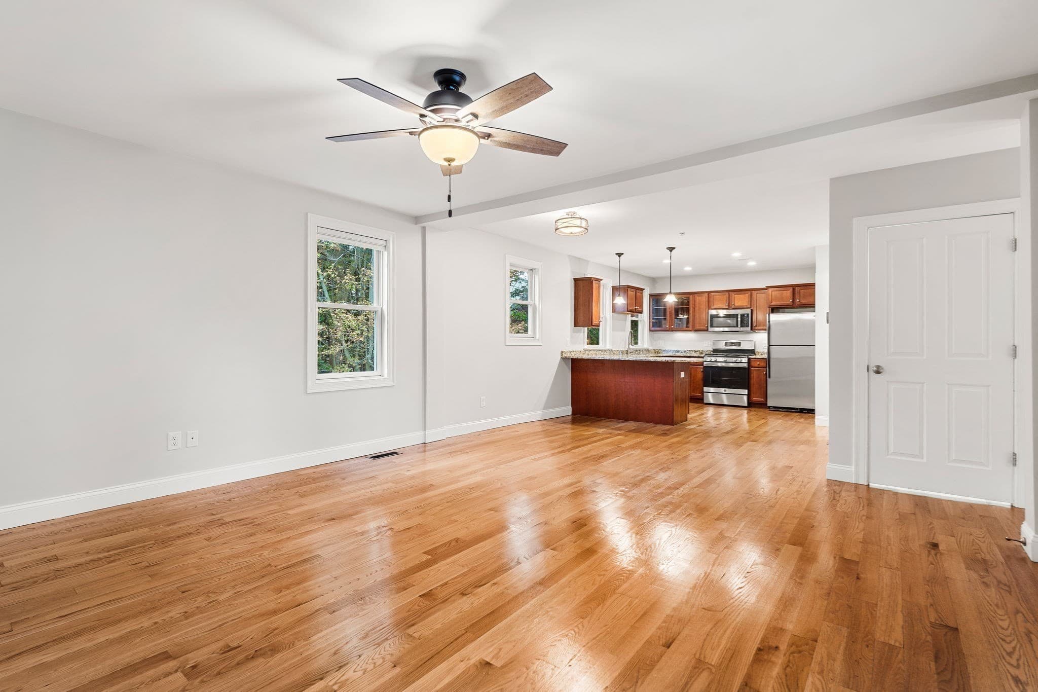 Condominium at 26 Andrew Street # 2R, Salem MA 01970, Salem, photo 8 of 32