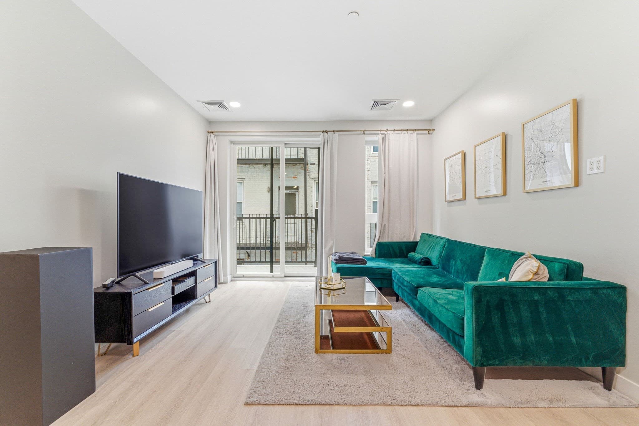 Condominium at 157 Chestnut # 203, Chelsea MA 02150, Chelsea, photo 6 of 28