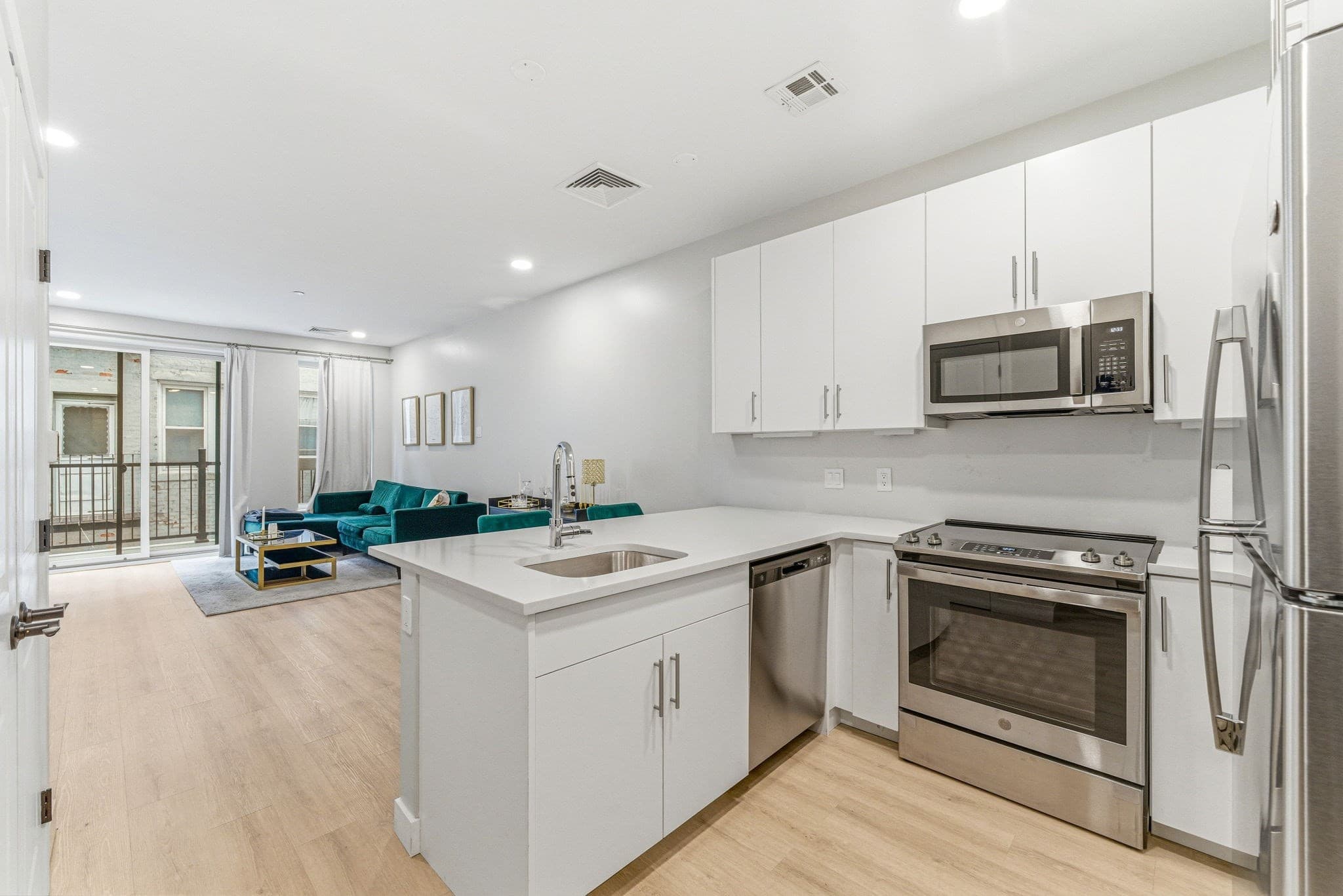 157 Chestnut # 203, Chelsea MA 02150