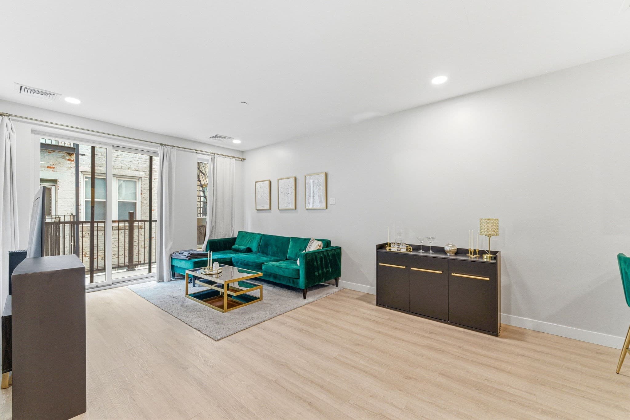 Condominium at 157 Chestnut # 203, Chelsea MA 02150, Chelsea, photo 5 of 28