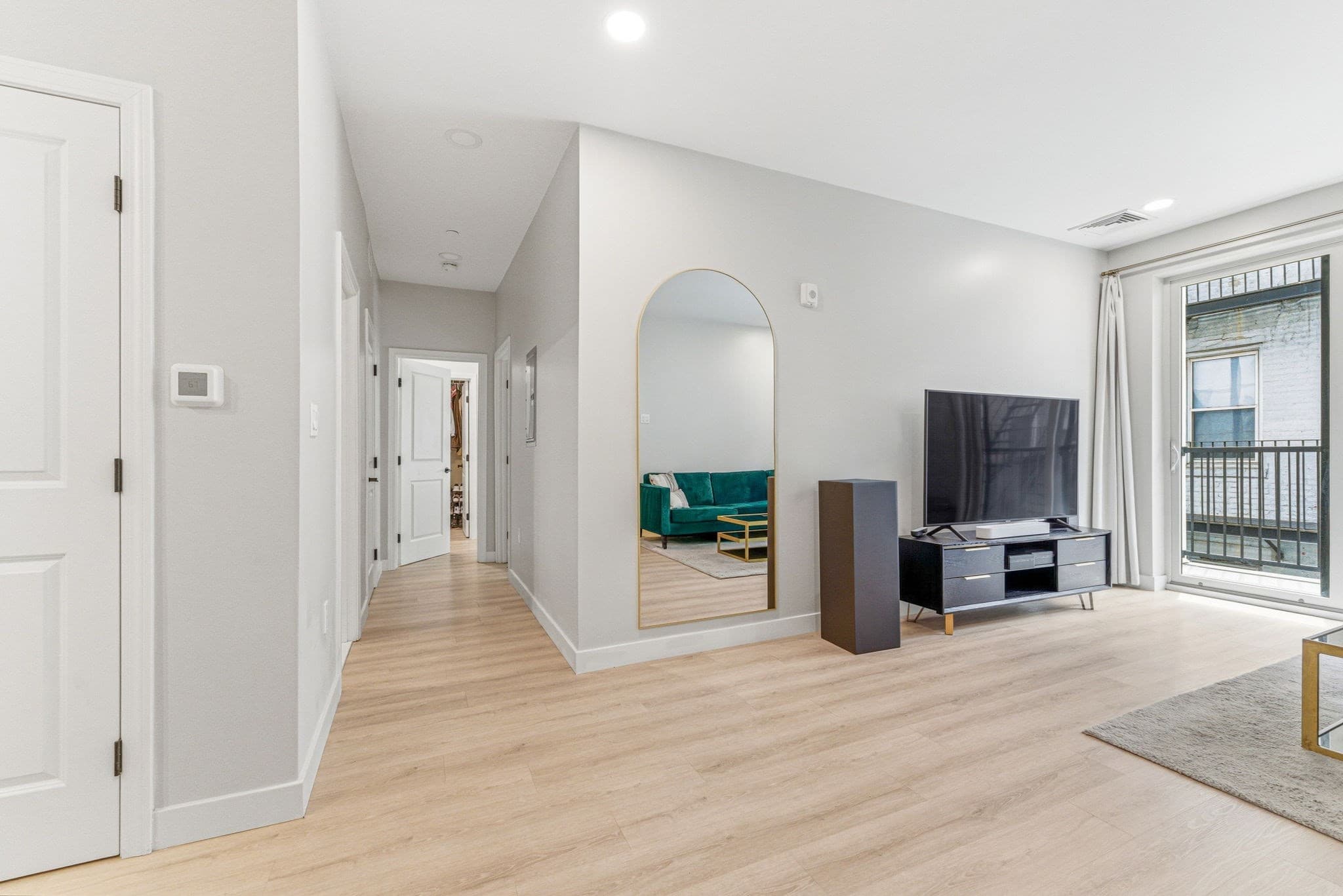 Condominium at 157 Chestnut # 203, Chelsea MA 02150, Chelsea, photo 10 of 28