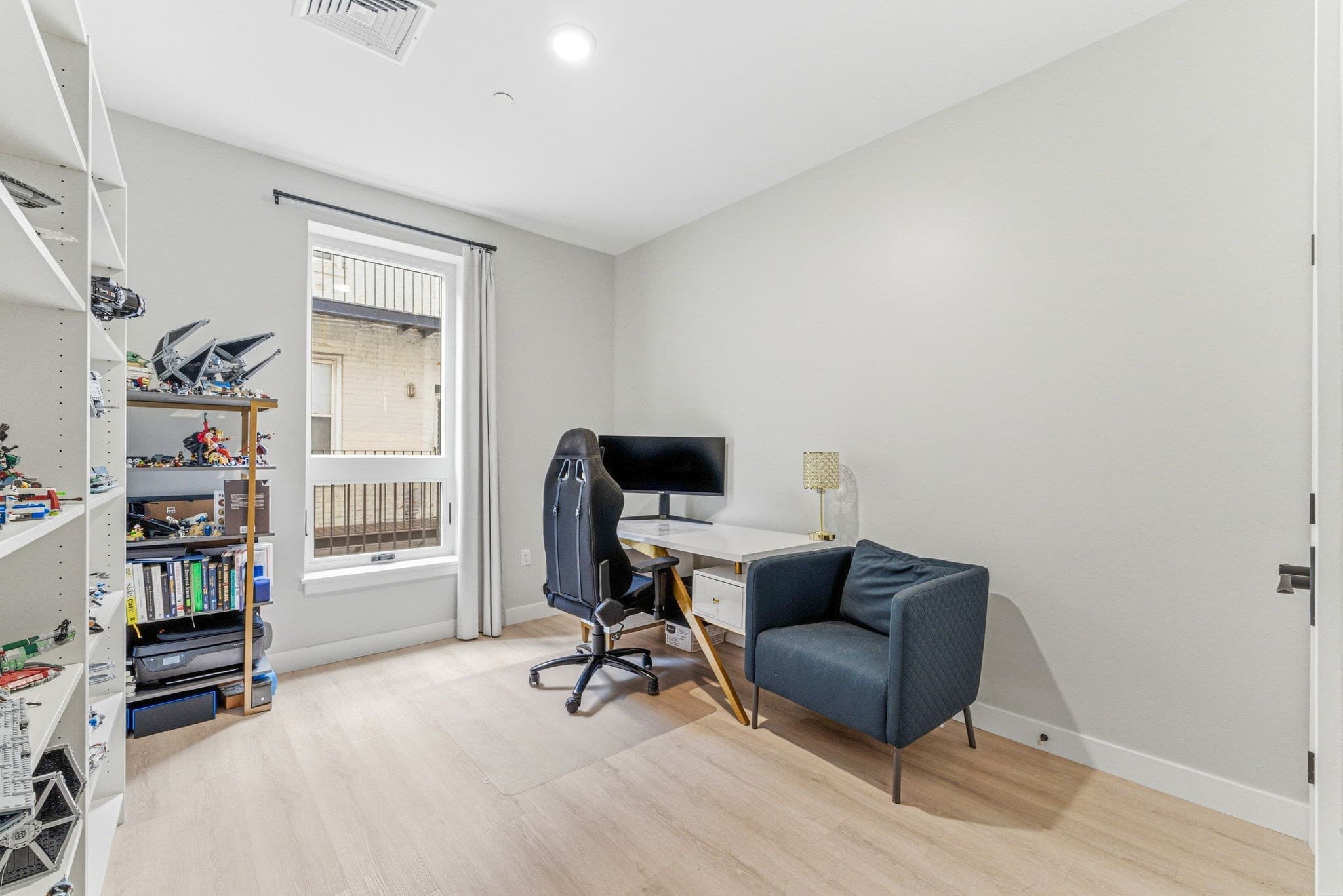 Condominium at 157 Chestnut # 203, Chelsea MA 02150, Chelsea, photo 15 of 28