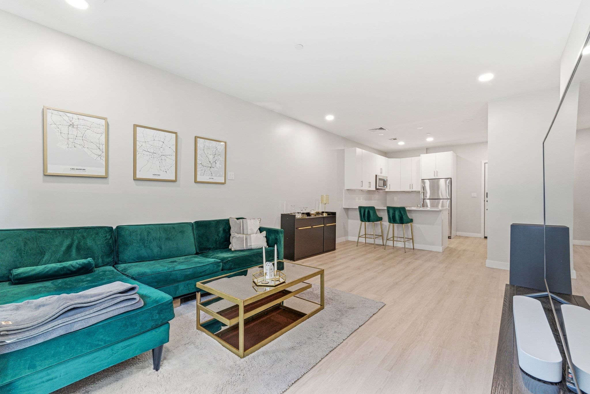 Condominium at 157 Chestnut # 203, Chelsea MA 02150, Chelsea, photo 8 of 28