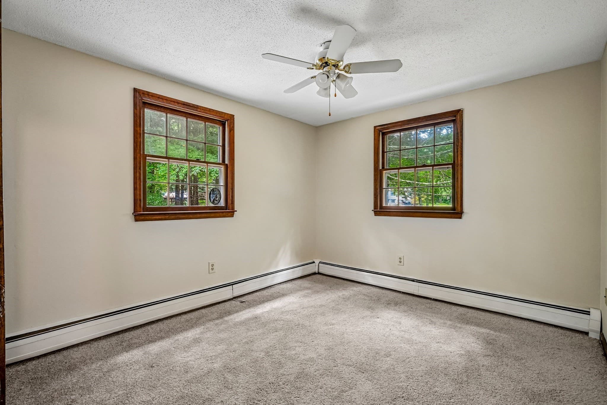 Single Family Residence at 35 Davidson Ave, Merrimack NH 03054, Merrimack, photo 8 of 41