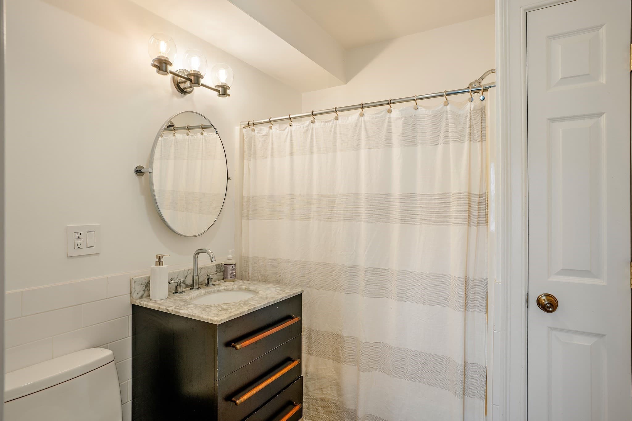 Condominium at 74 Washington St # 1, Boston MA 02129, Boston, photo 11 of 24