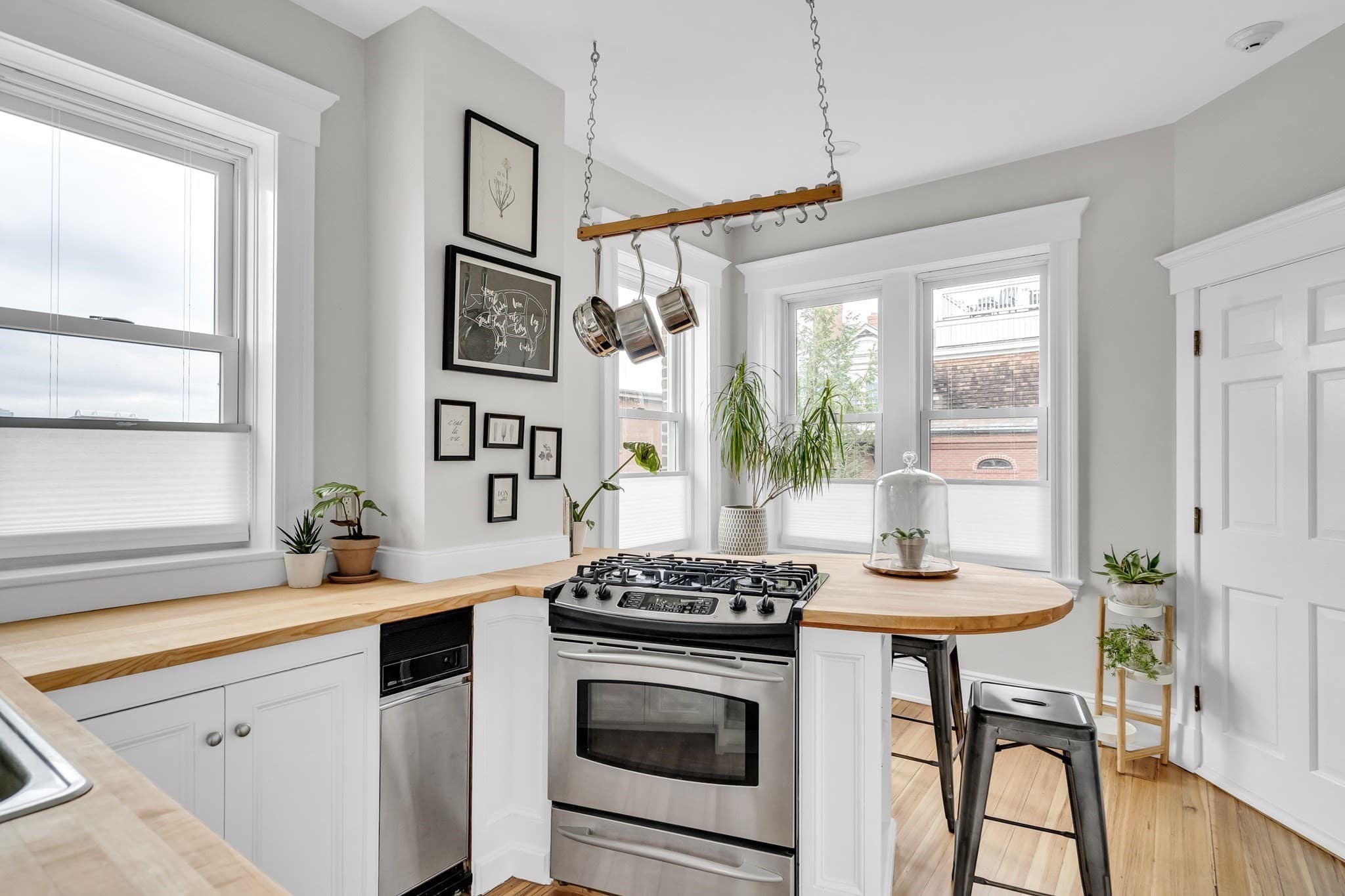 Condominium at 64 Chestnut Street # 4, Boston MA 02129, Boston, photo 6 of 15