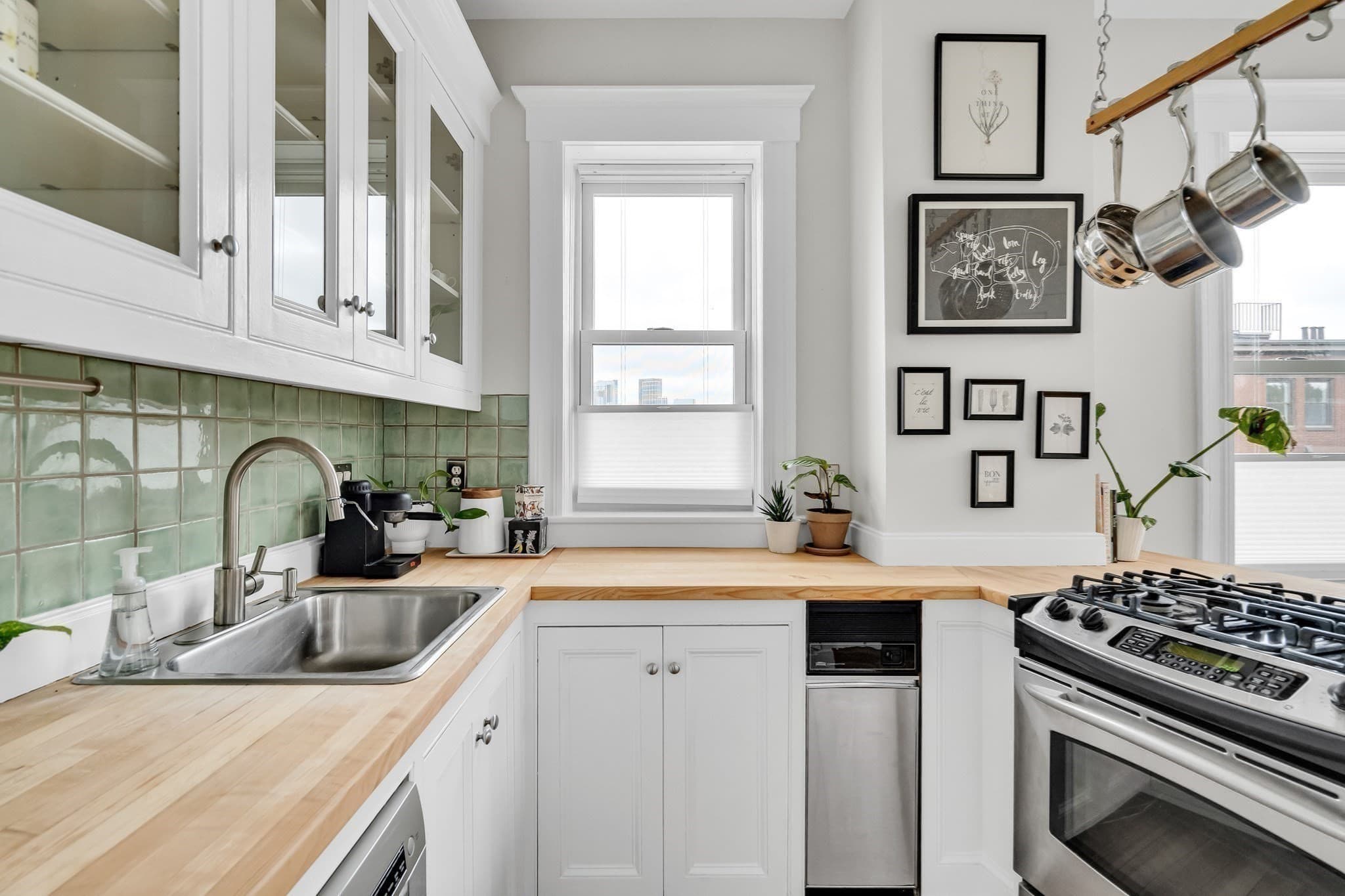 Condominium at 64 Chestnut Street # 4, Boston MA 02129, Boston, photo 5 of 15