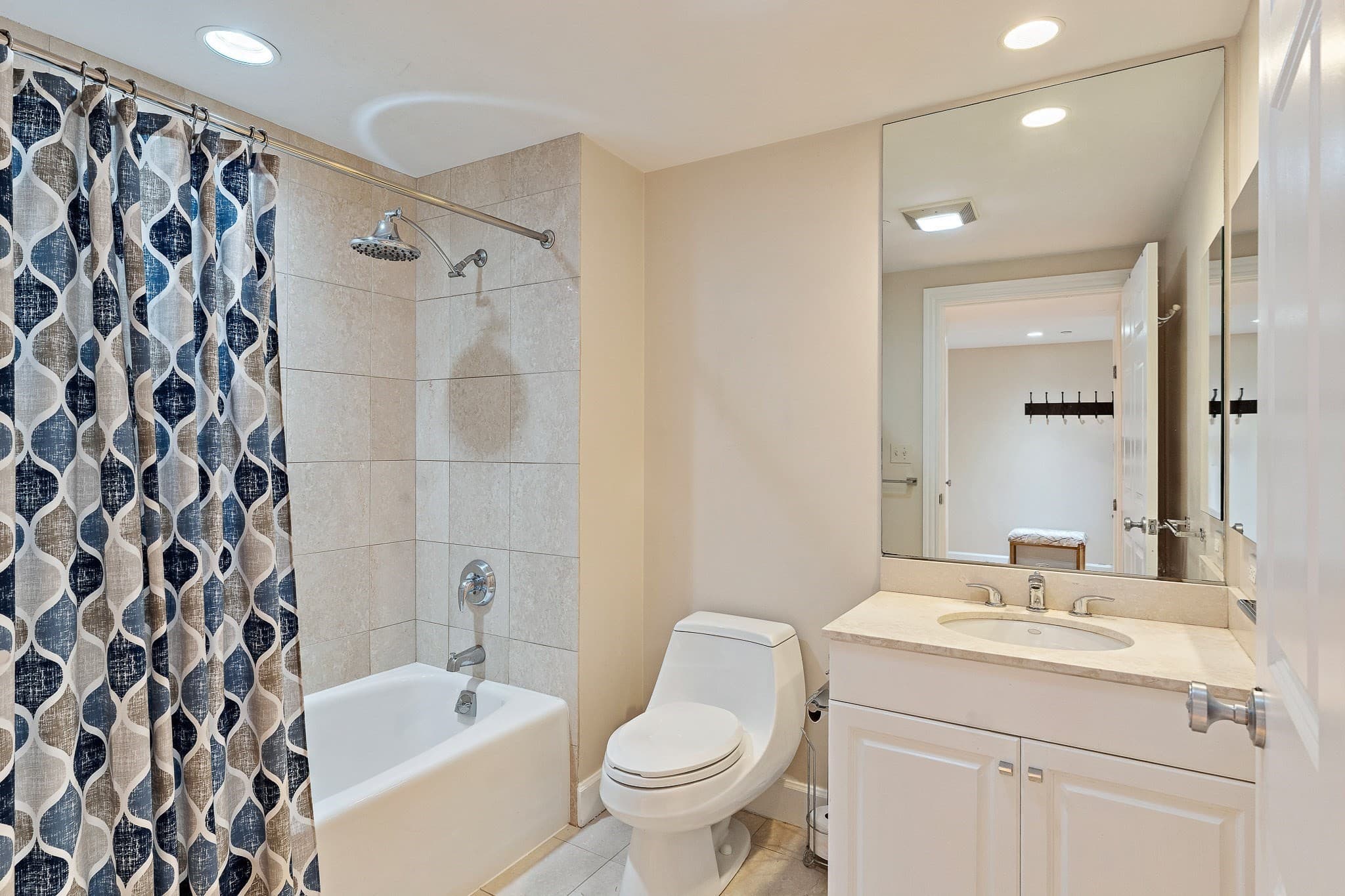 Condominium at 10 Bowdoin Street # 409, Boston MA 02114, photo 9 of 16