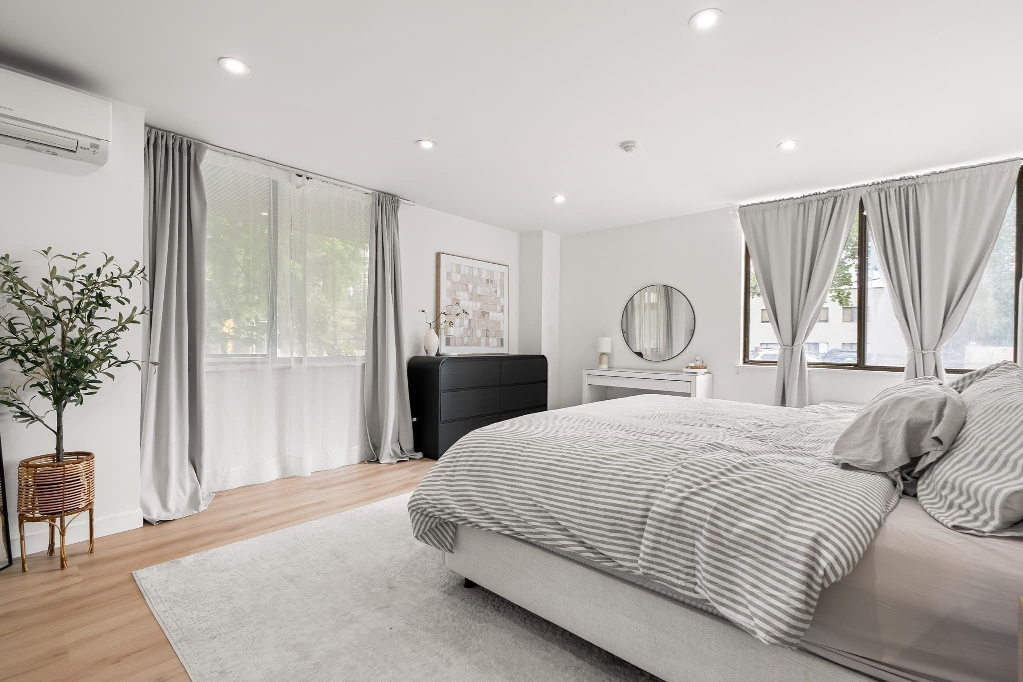 Condominium at 77 Adams # 101, Quincy MA 02169, photo 13 of 27