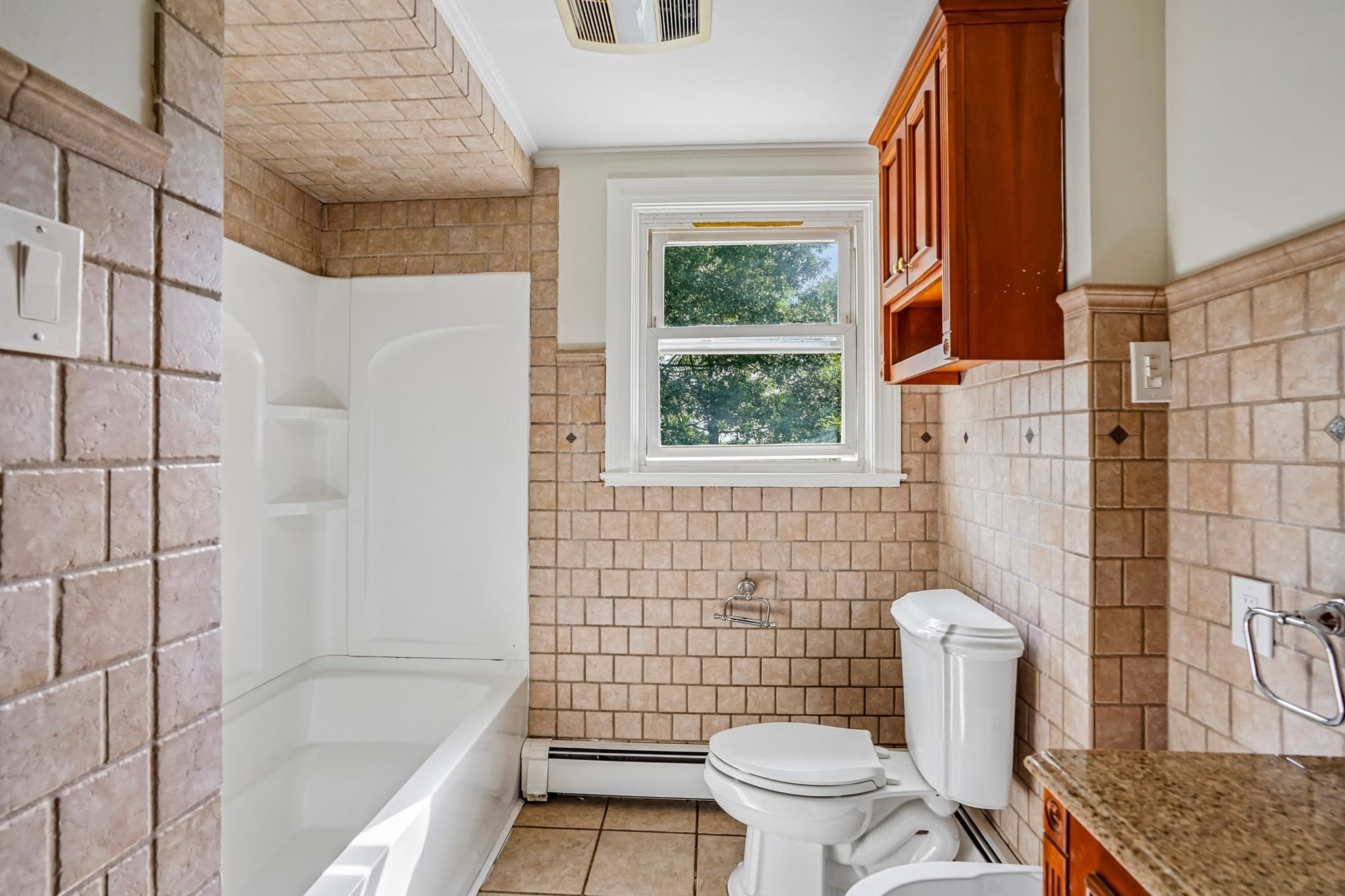 Single Family Residence at 56 Cushing St, North Providence RI 02904, North Providence, photo 12 of 31