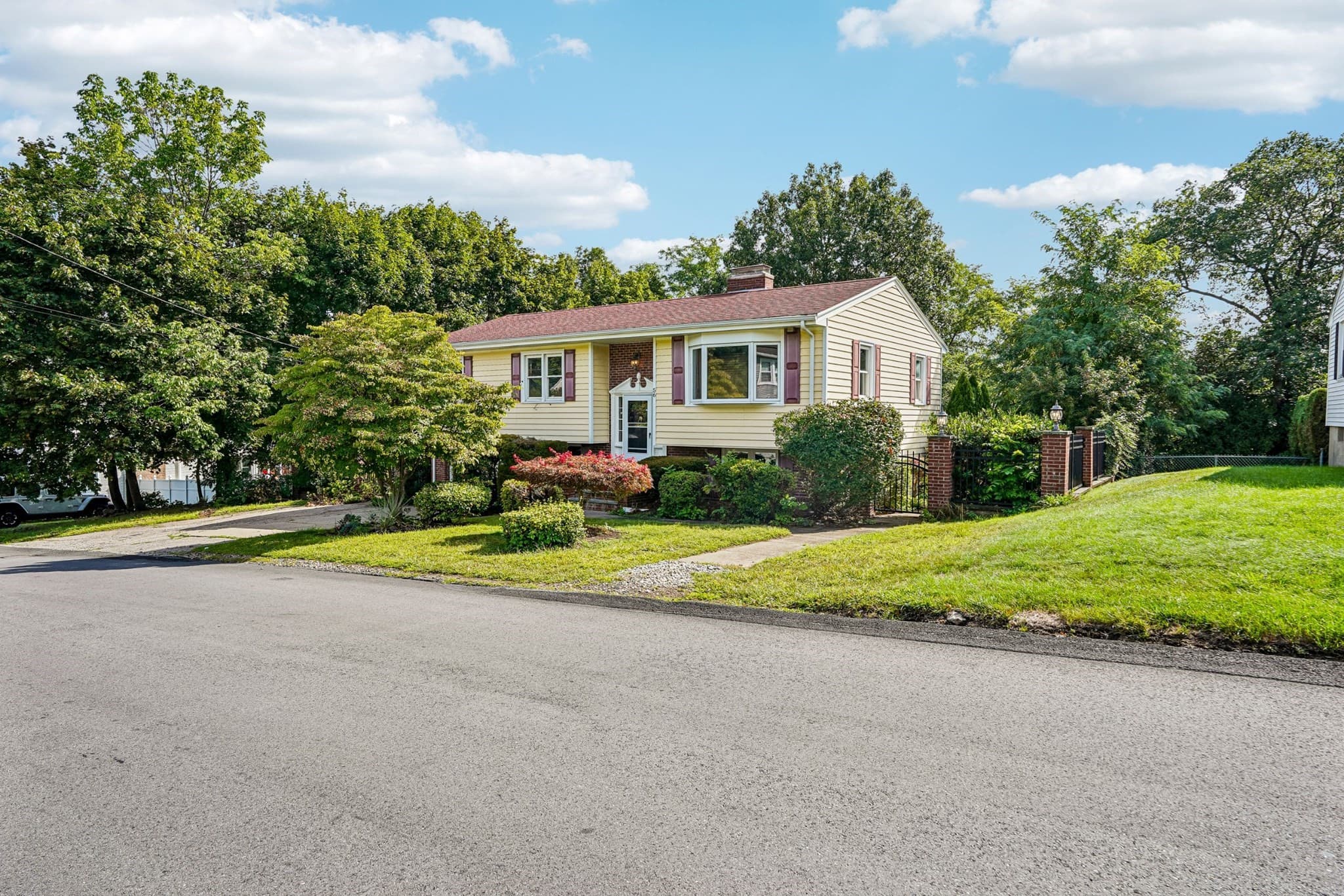 56 Cushing St, North Providence RI 02904