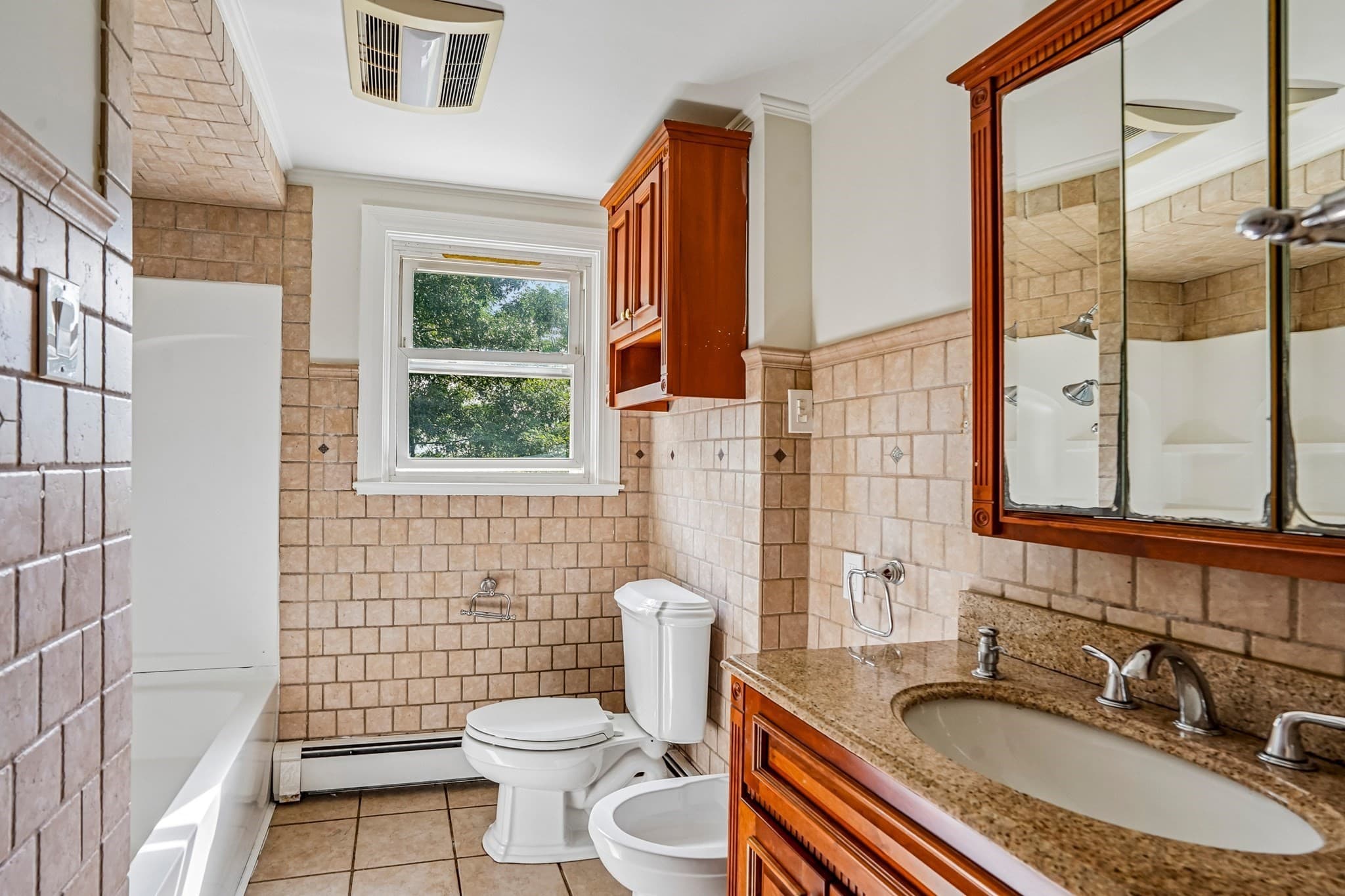 Single Family Residence at 56 Cushing St, North Providence RI 02904, North Providence, photo 11 of 31