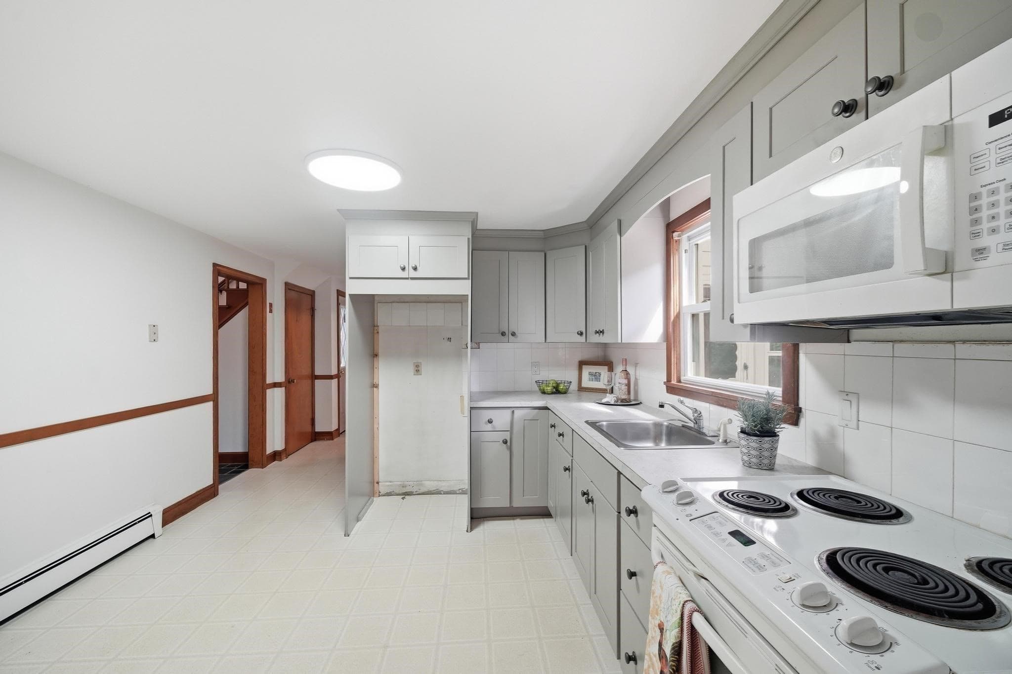Single Family Residence at 32 Dividence Rd, Reading MA 01867, Reading, photo 16 of 42