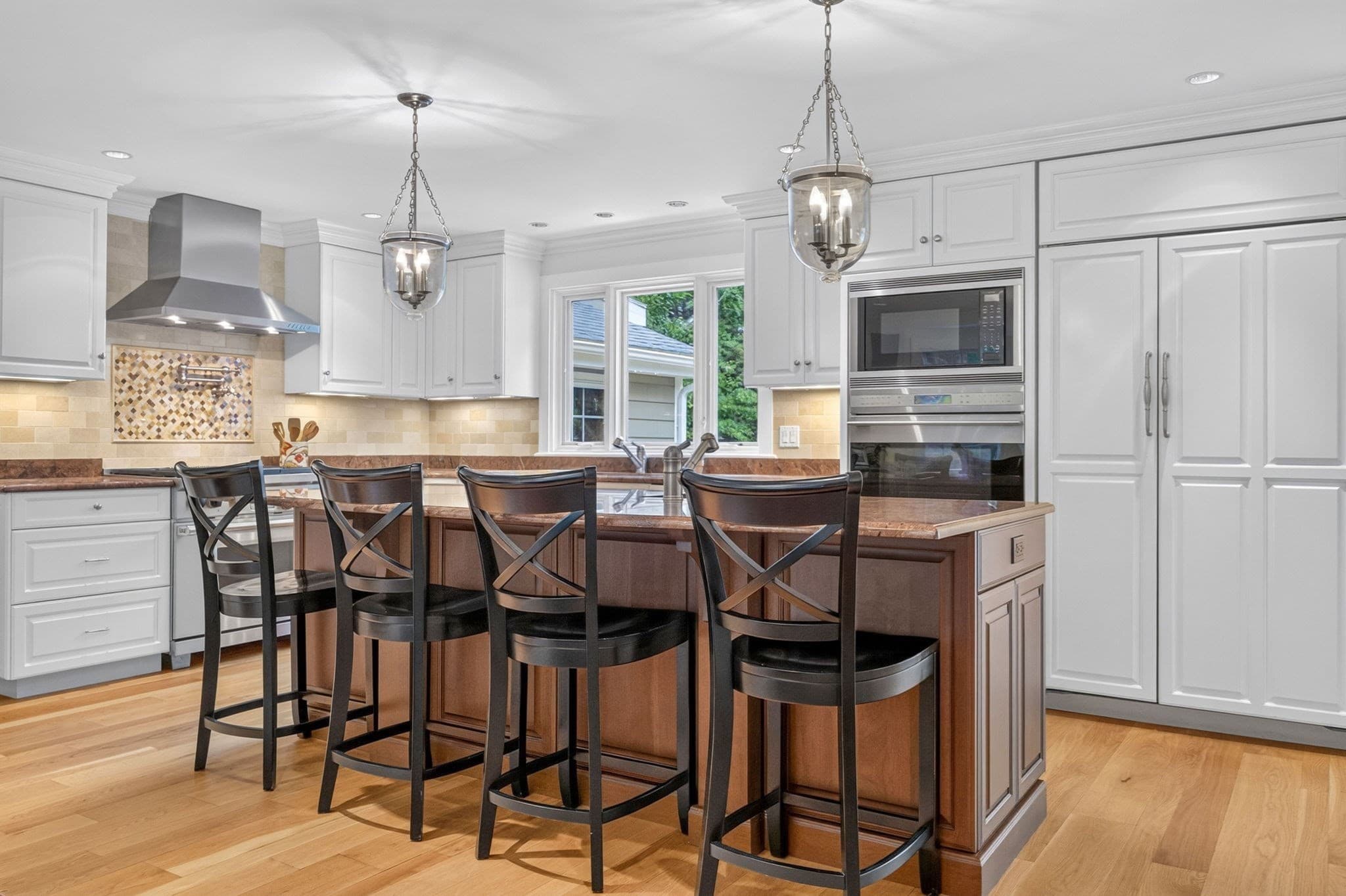 Single Family Residence at 8 Buttercup Ln, Dover MA 02030, Dover, photo 4 of 40