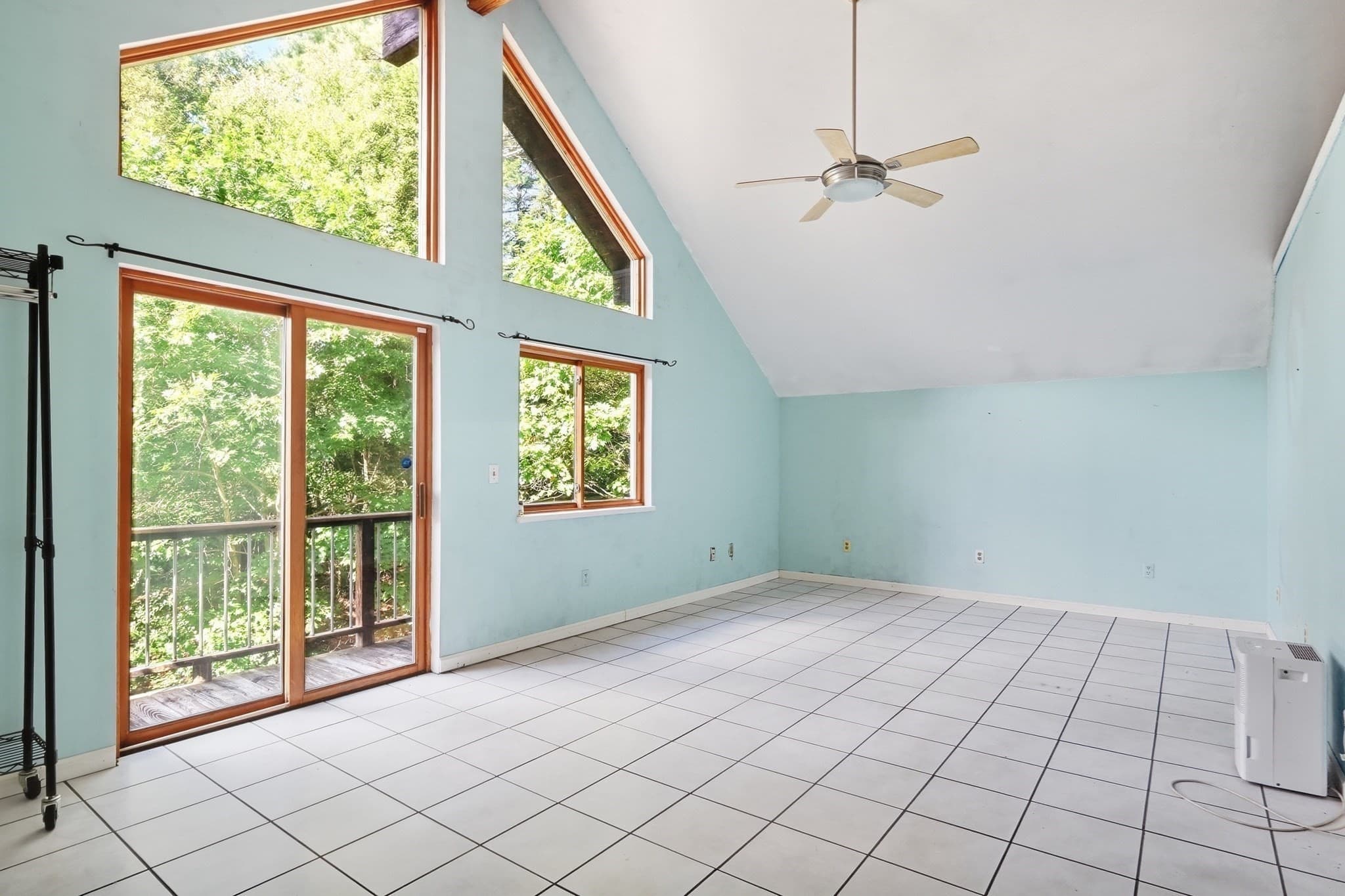 Single Family Residence at 21 Stone Hill Rd, New Salem MA 01355, New Salem, photo 6 of 36