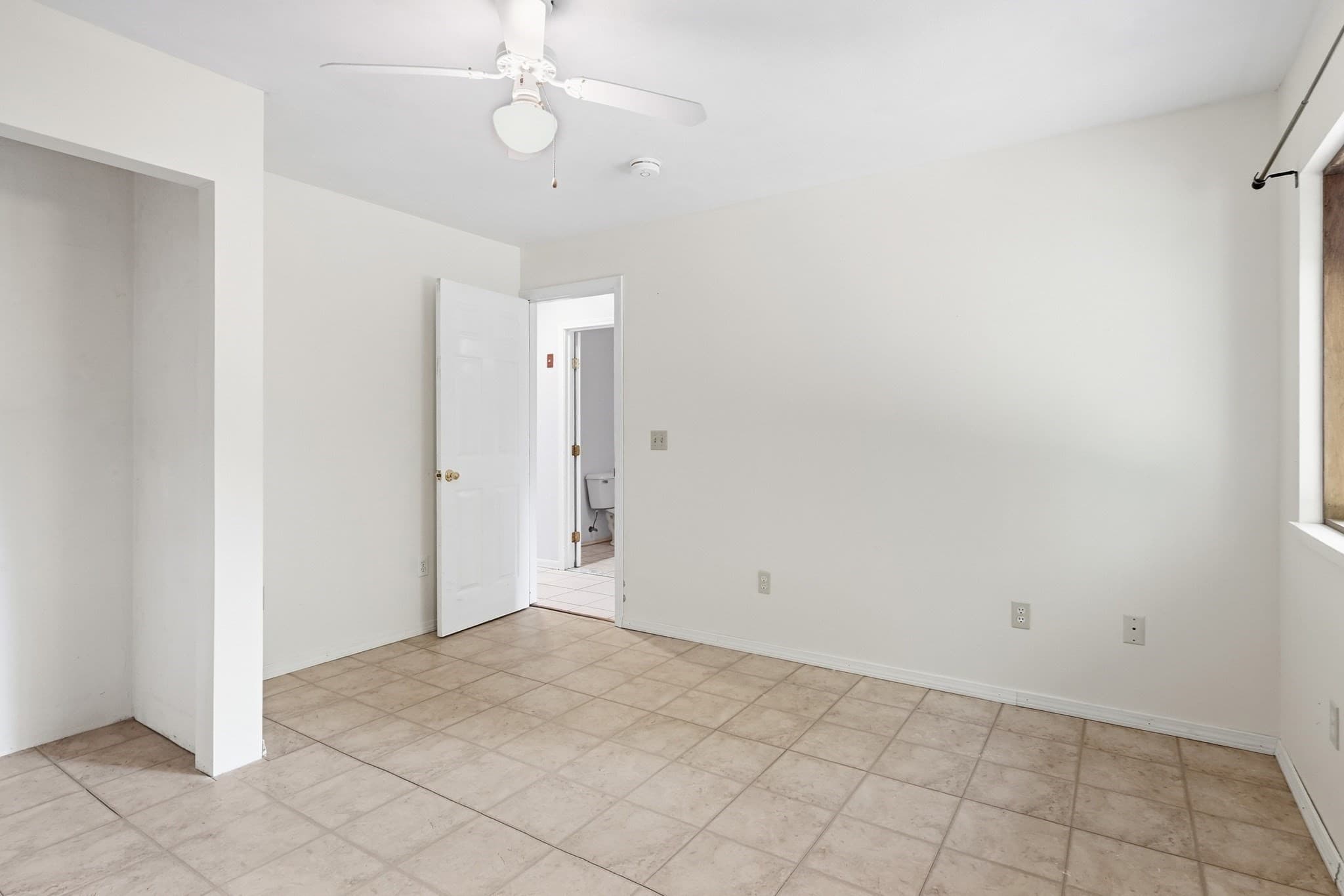 Single Family Residence at 21 Stone Hill Rd, New Salem MA 01355, New Salem, photo 12 of 36