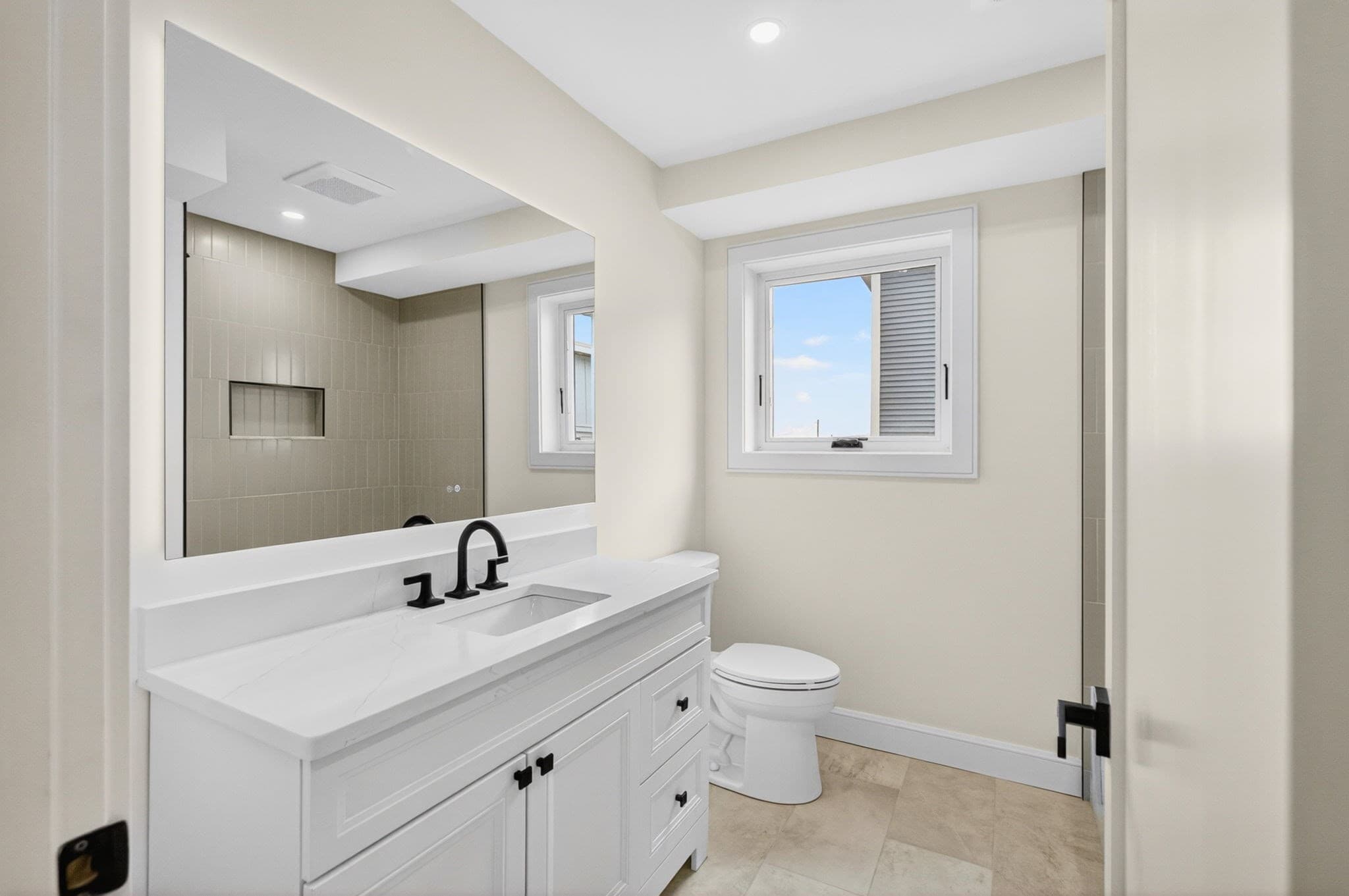 Condominium at 16 Northend Blvd # 2, Salisbury MA 01952, Salisbury, photo 13 of 21