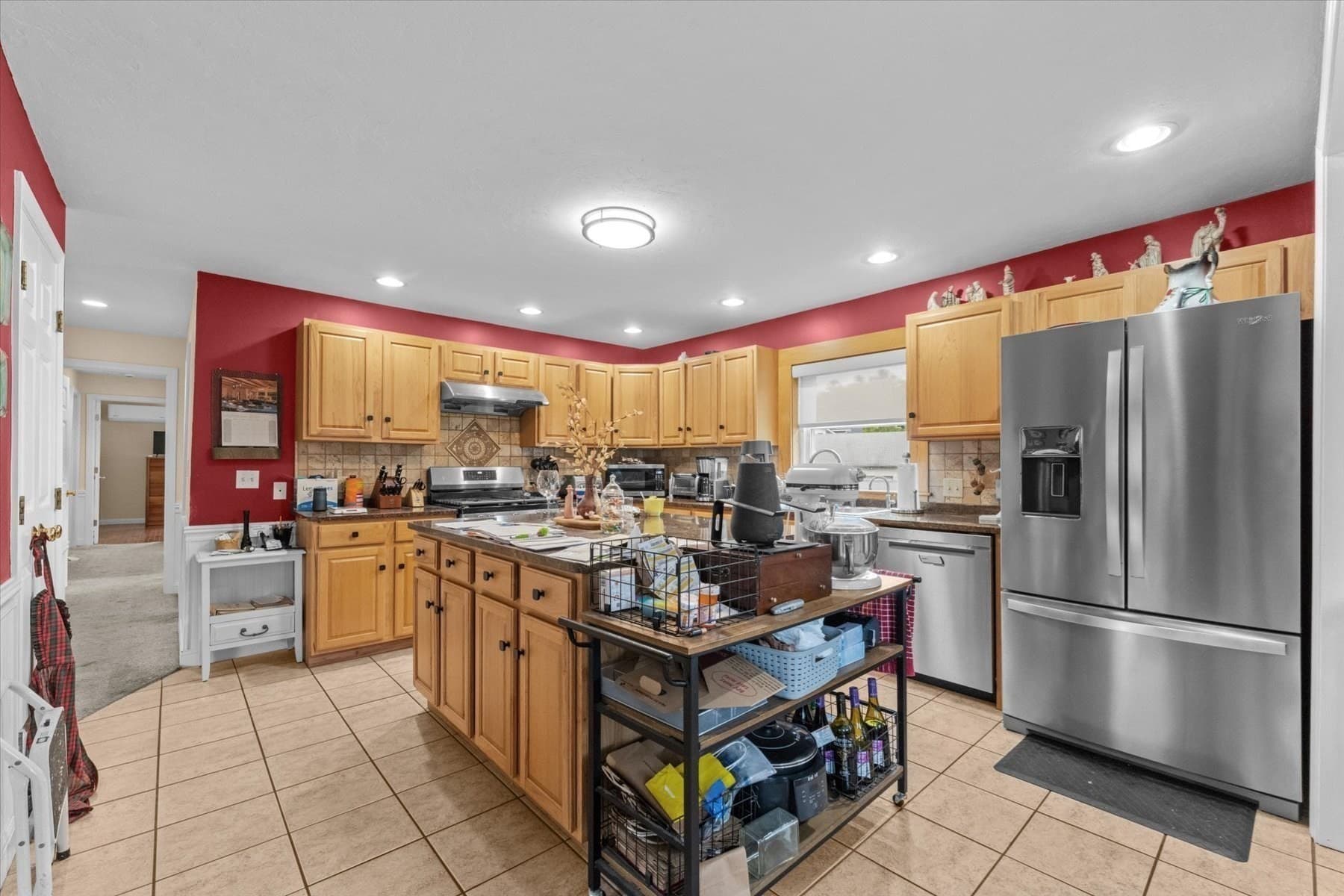 Multi Family at 2 Snowling Rd, Uxbridge MA 01569, photo 6 of 38