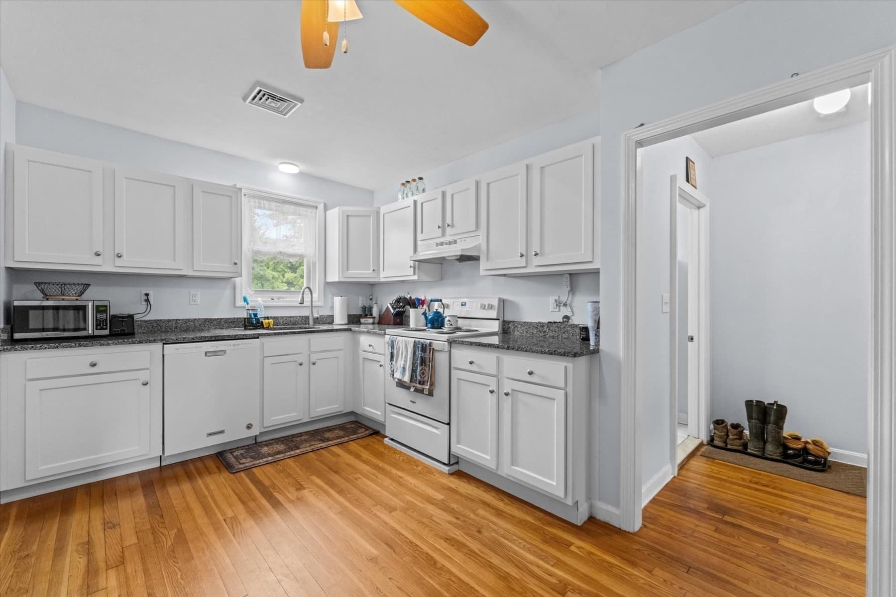 Multi Family at 2 Snowling Rd, Uxbridge MA 01569, photo 24 of 38