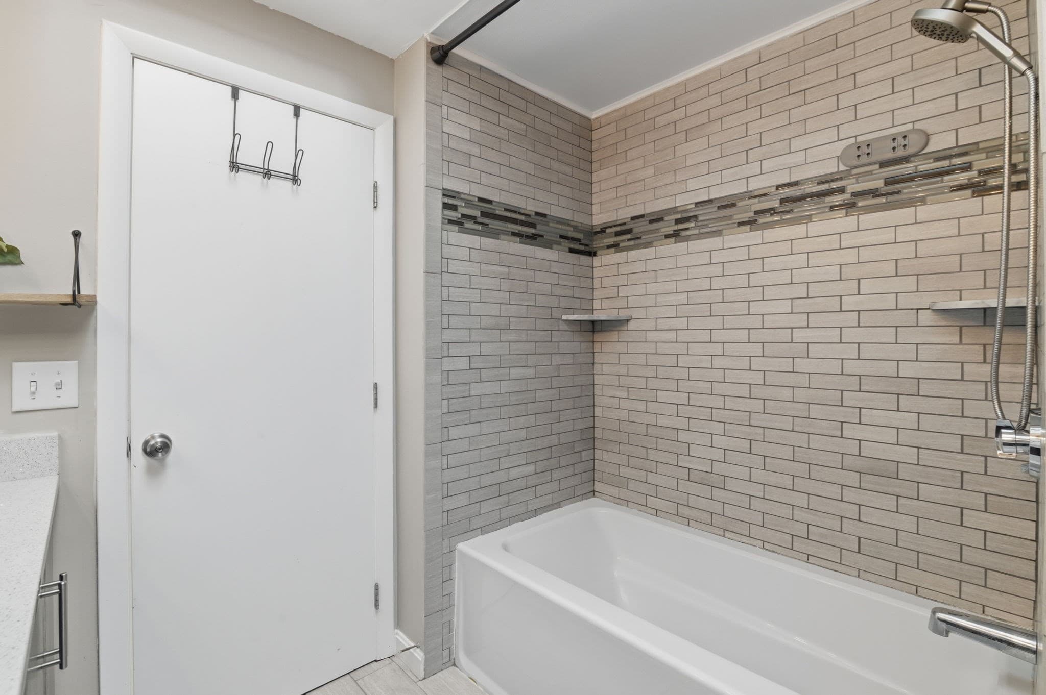Single Family Residence at 7 Oxyoke Dr, Methuen MA 01844, Methuen, photo 17 of 37