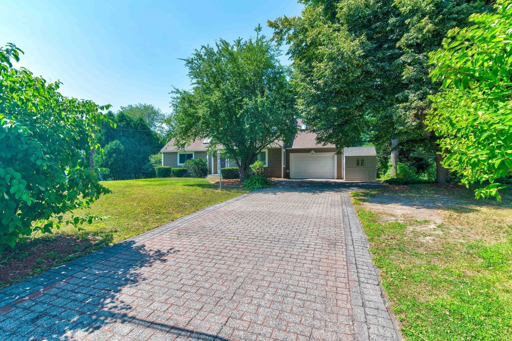 Single Family Residence at 7 Oxyoke Dr, Methuen MA 01844, Methuen, photo 3 of 37