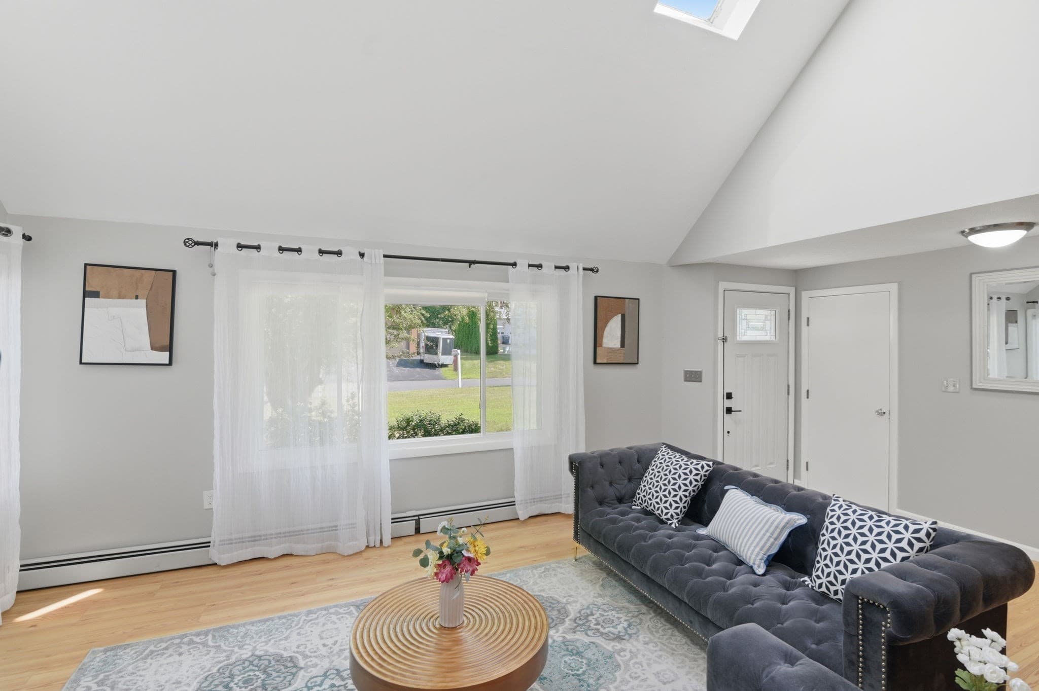 Single Family Residence at 7 Oxyoke Dr, Methuen MA 01844, Methuen, photo 5 of 37