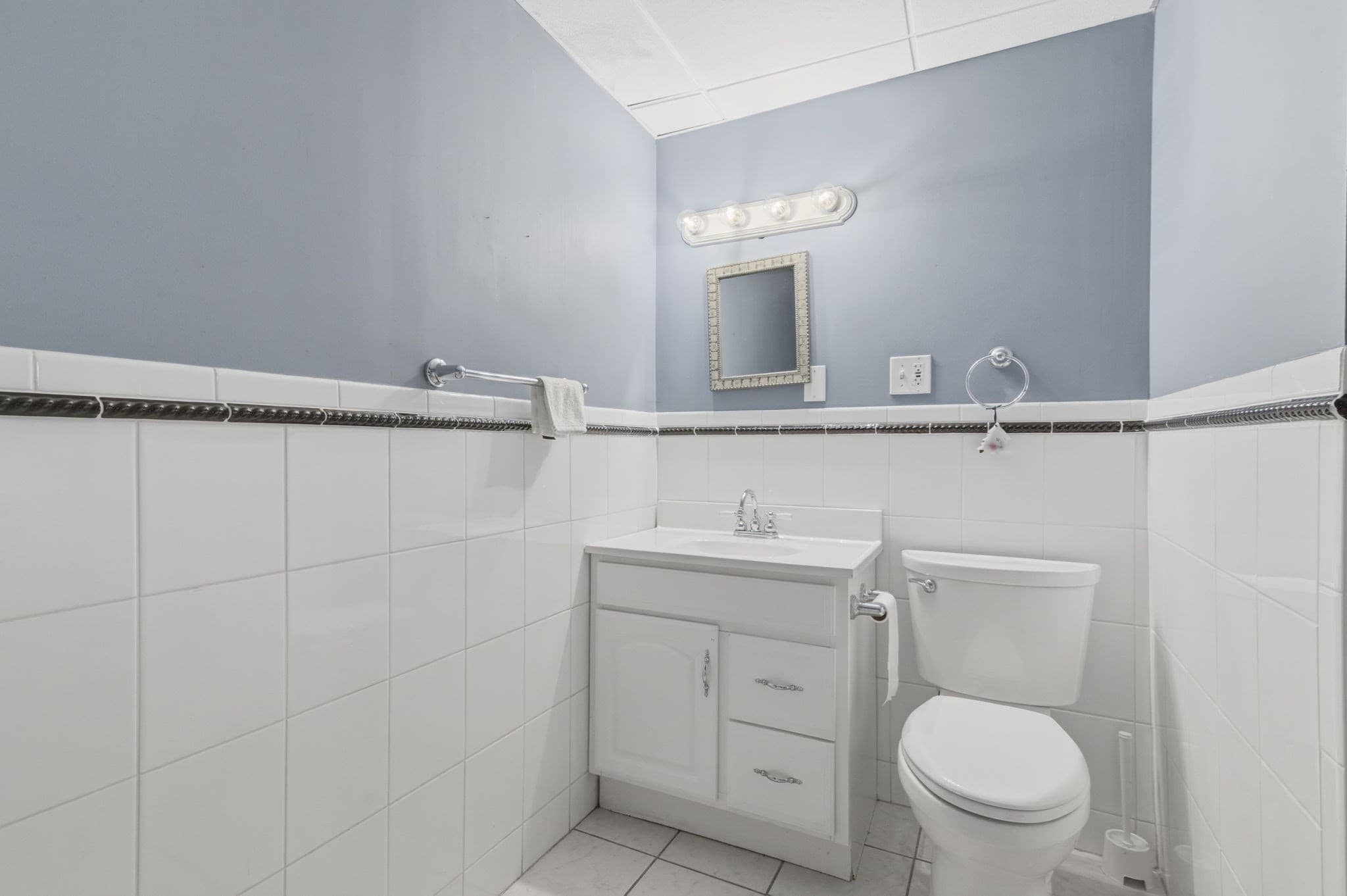 Single Family Residence at 7 Oxyoke Dr, Methuen MA 01844, Methuen, photo 30 of 37