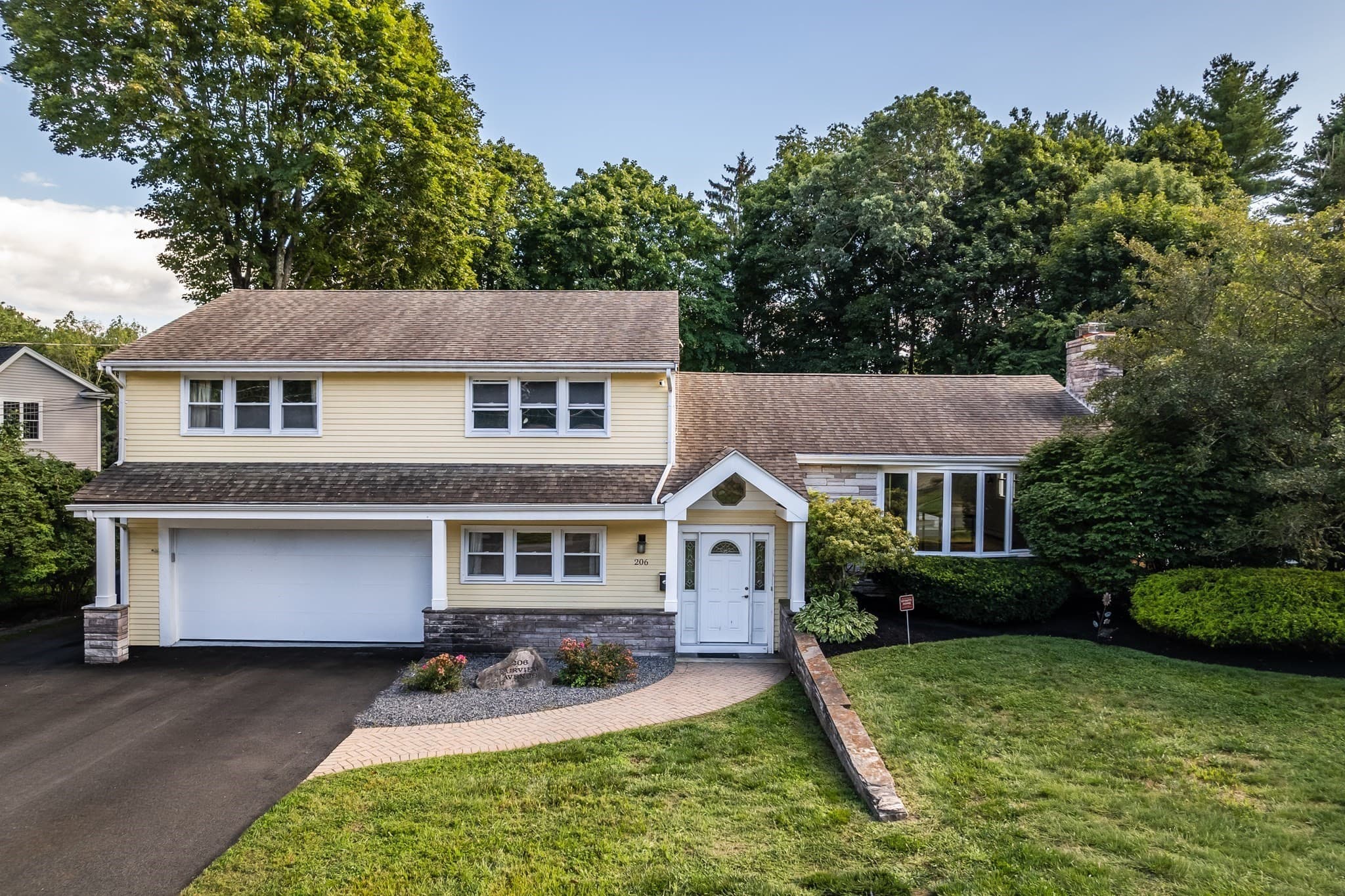 206 Fairview Ave, Brockton MA 02301