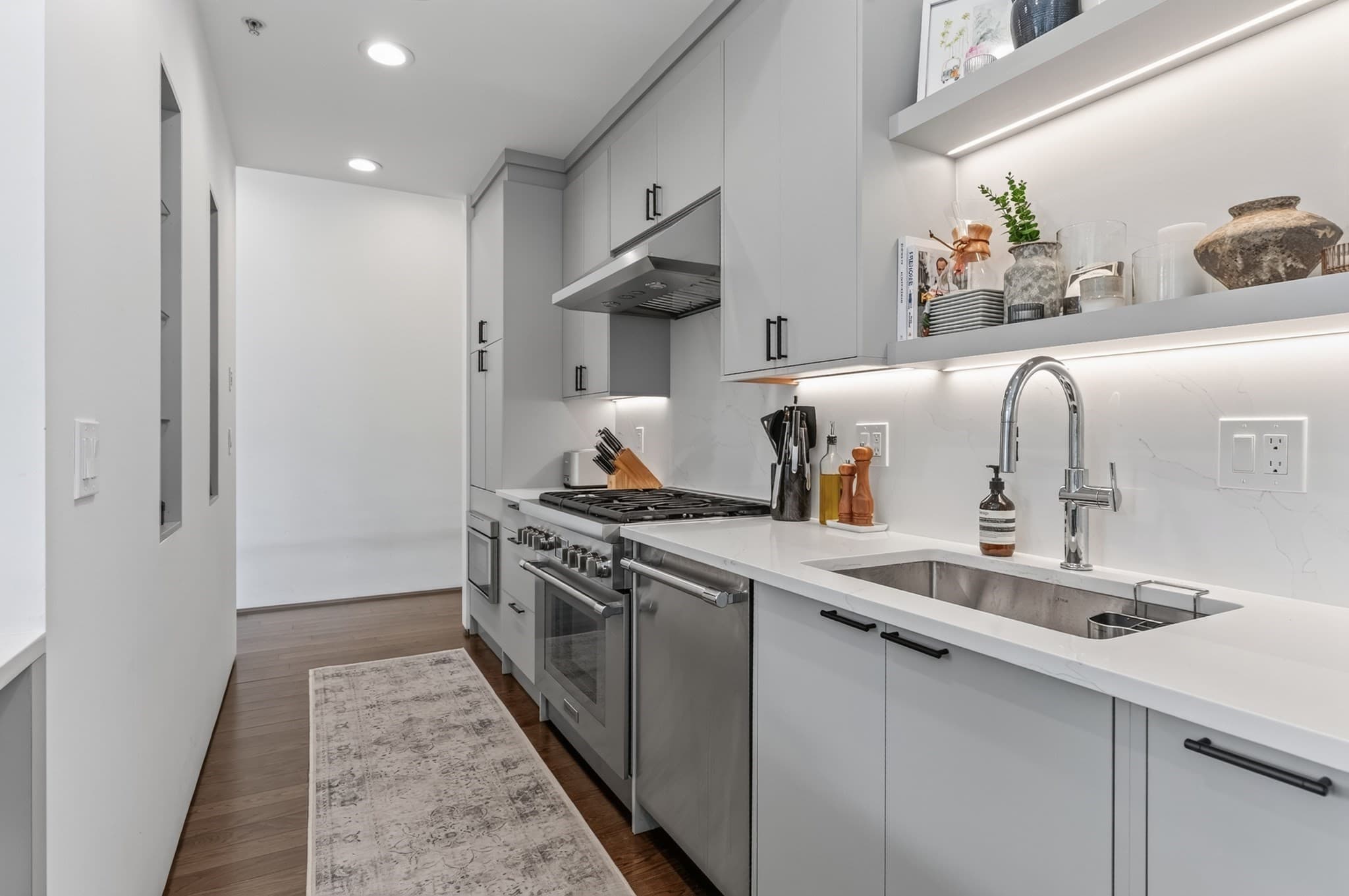 Condominium at 503 East 1st # 6, Boston MA 02127, Boston, photo 15 of 42