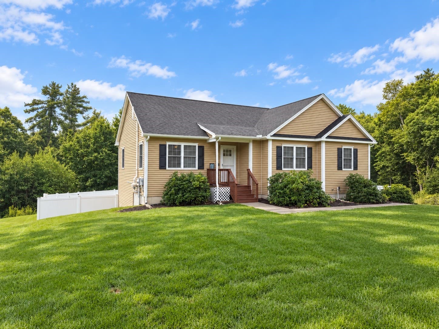 Single Family Residence at 152 Sargent St, Belchertown MA 01007, Belchertown, photo 3 of 42