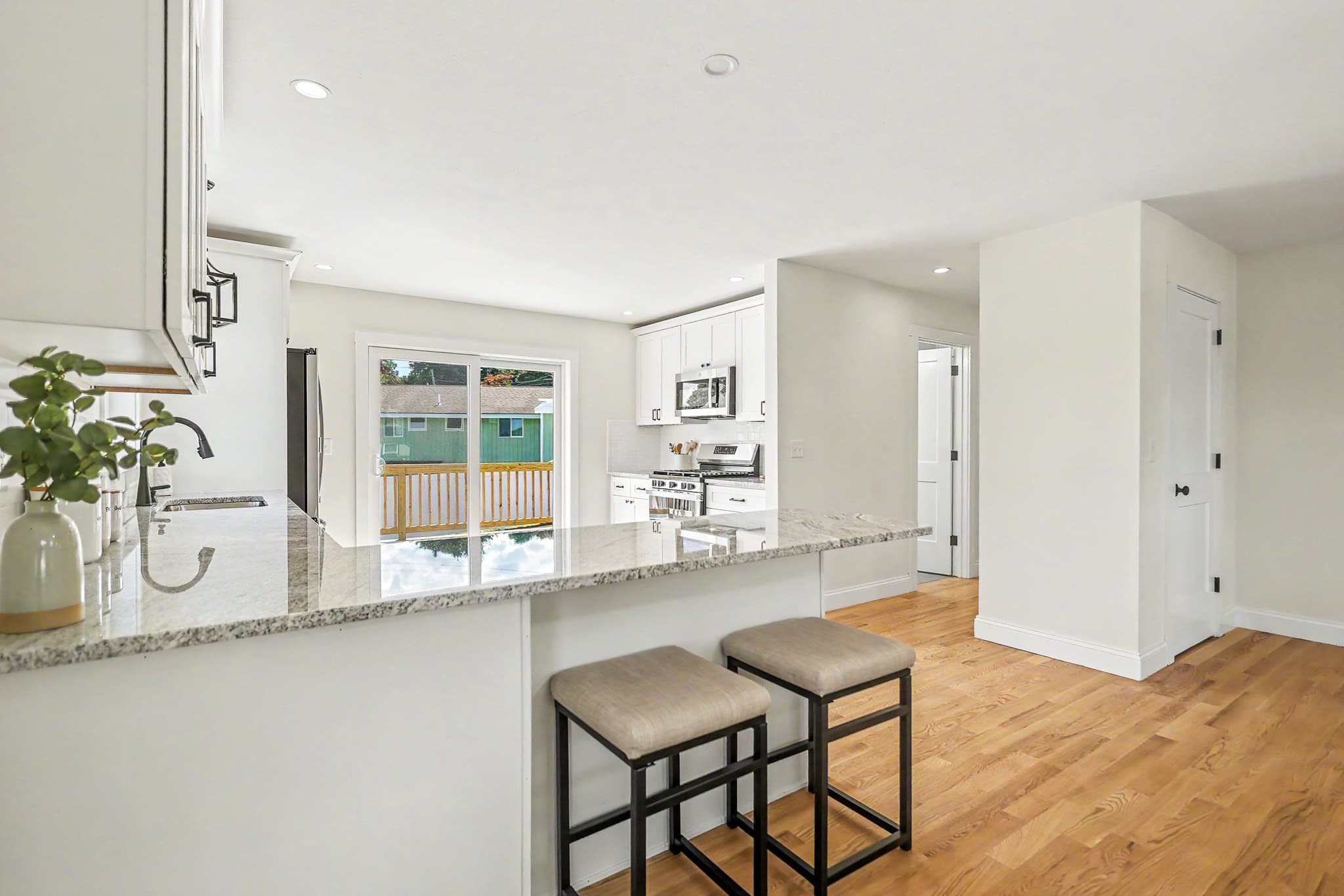 Single Family Residence at 15 Bennington, Haverhill MA 01832, Haverhill, photo 6 of 35