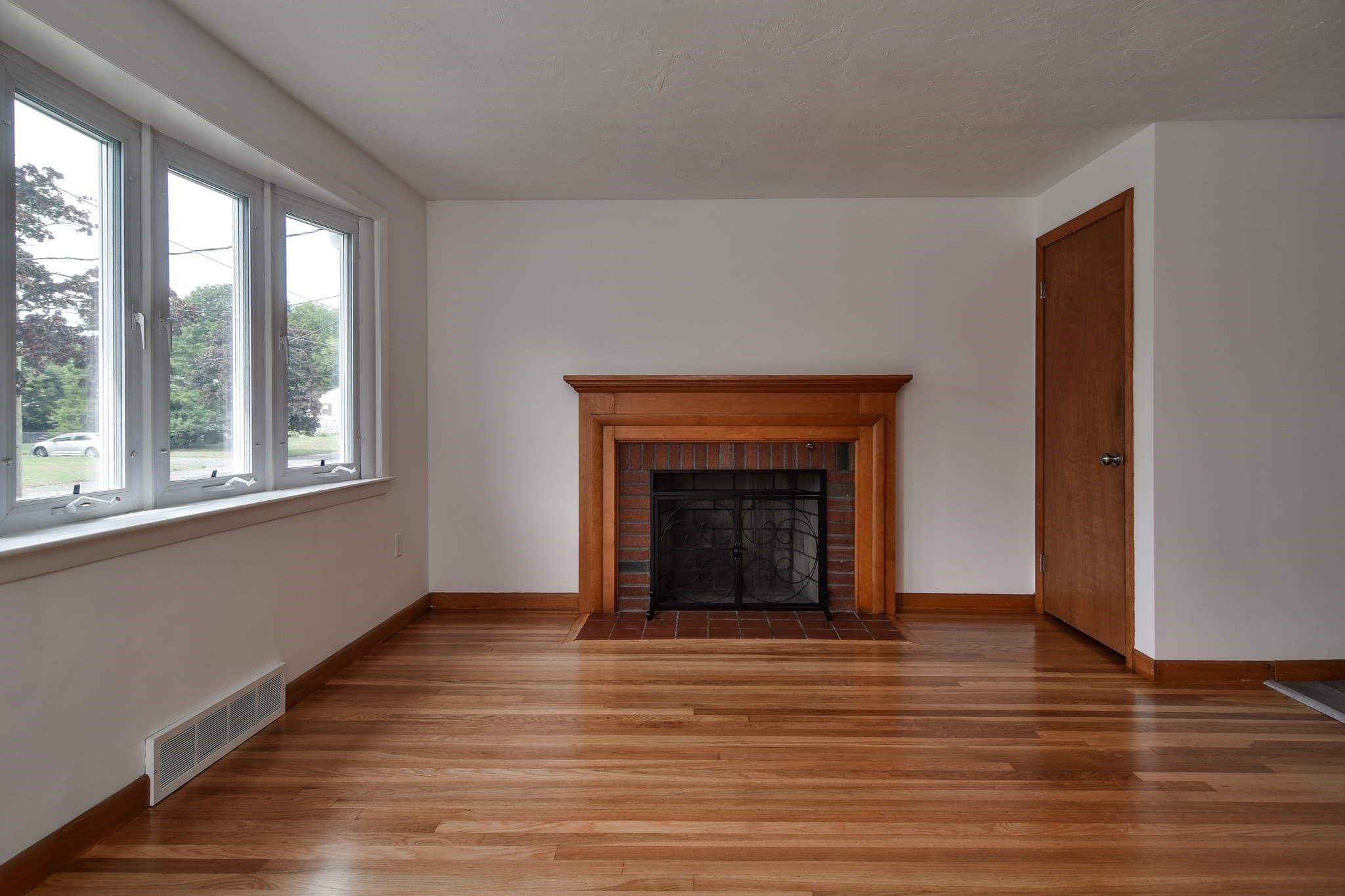 Single Family Residence at 14 French Road, Holbrook MA 02343, Holbrook, photo 4 of 25