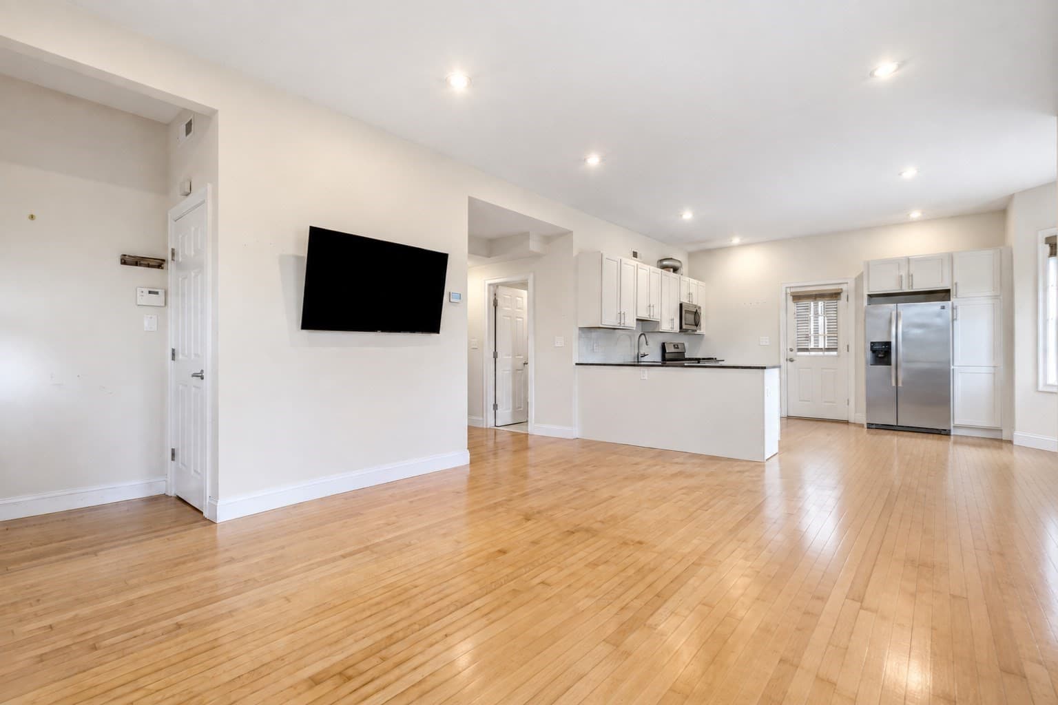 Condominium at 65 High Street # 1, Woburn MA 01801, Woburn, photo 5 of 42
