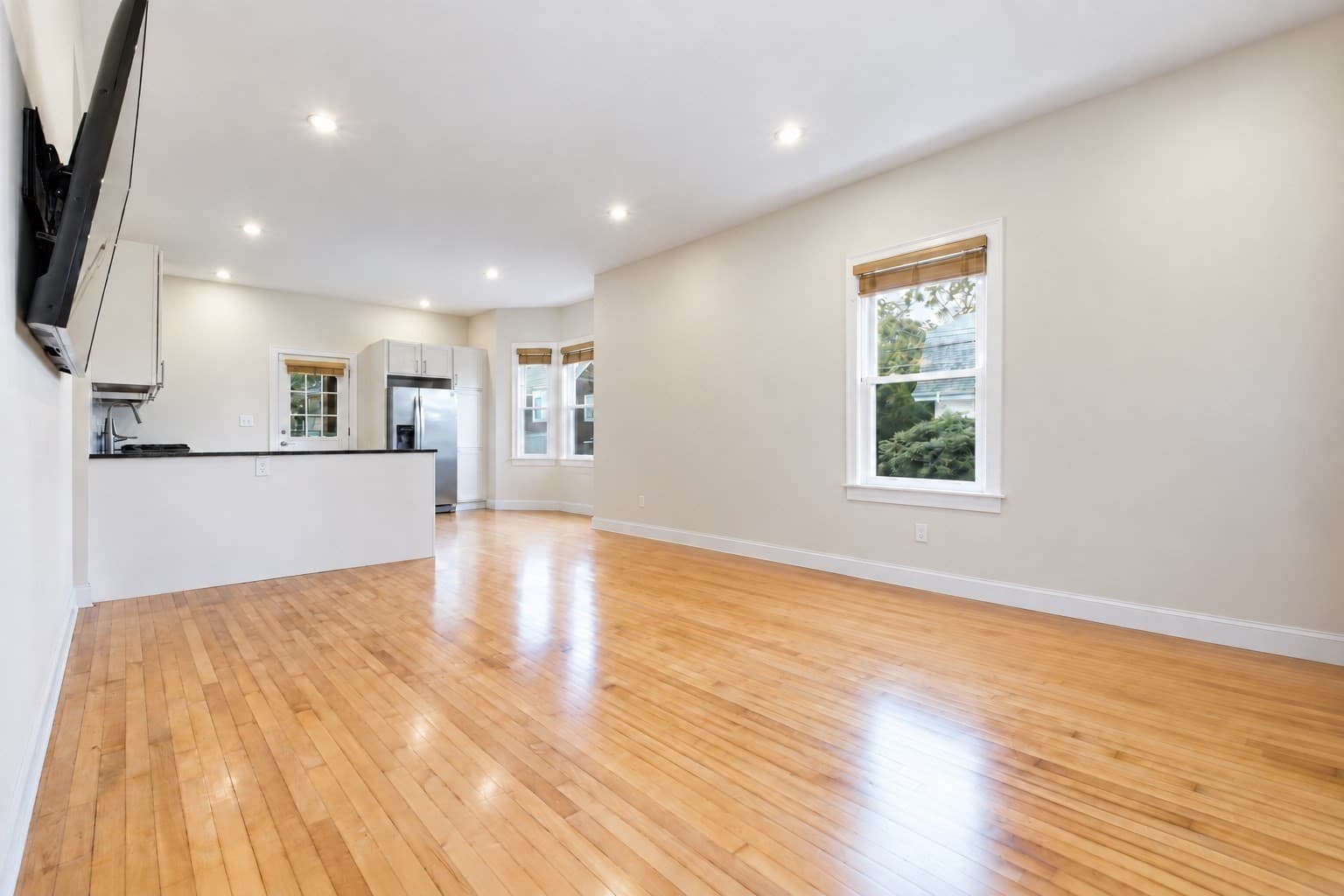Condominium at 65 High Street # 1, Woburn MA 01801, Woburn, photo 4 of 42