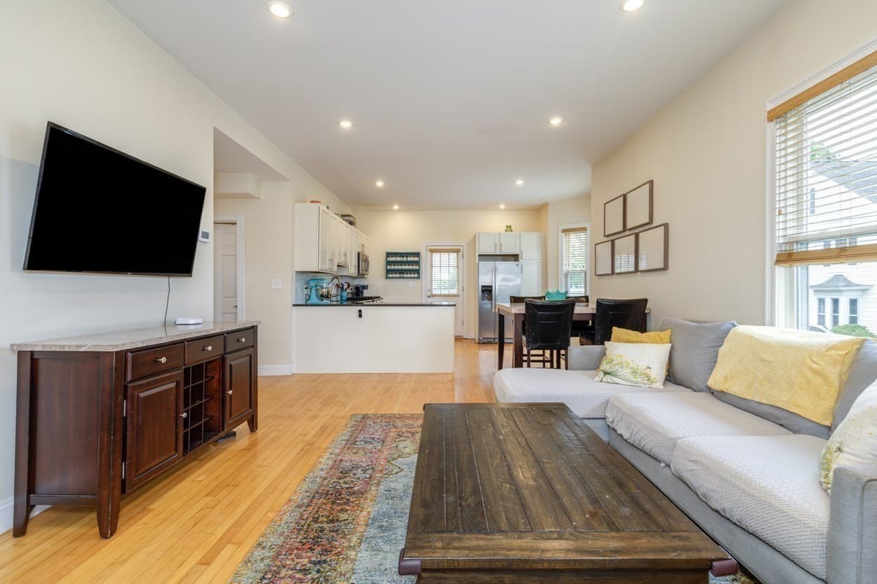 Condominium at 65 High Street # 1, Woburn MA 01801, Woburn, photo 8 of 42