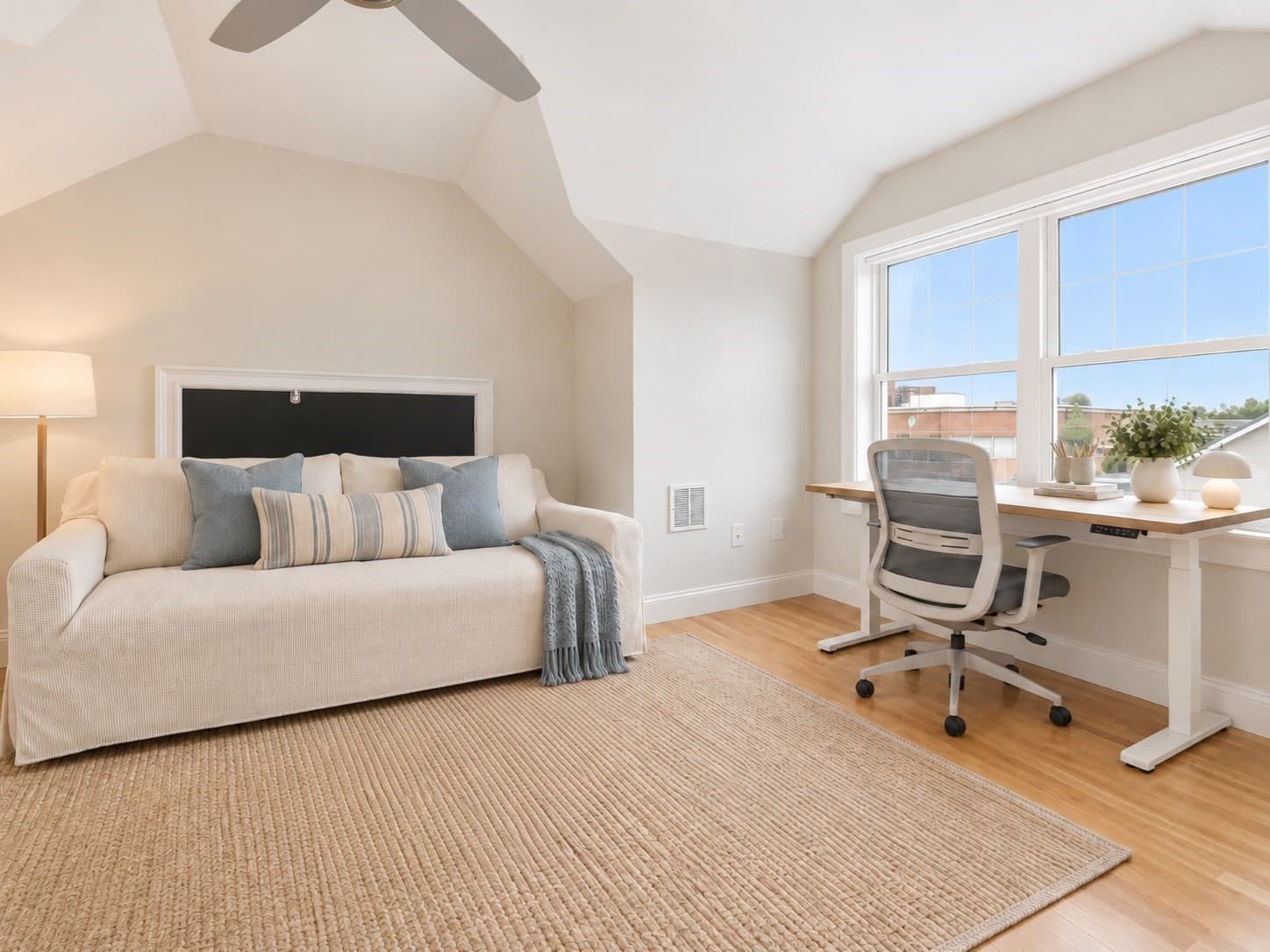Condominium at 35 Thomas St # 35, Medford MA 02155, Medford, photo 10 of 23