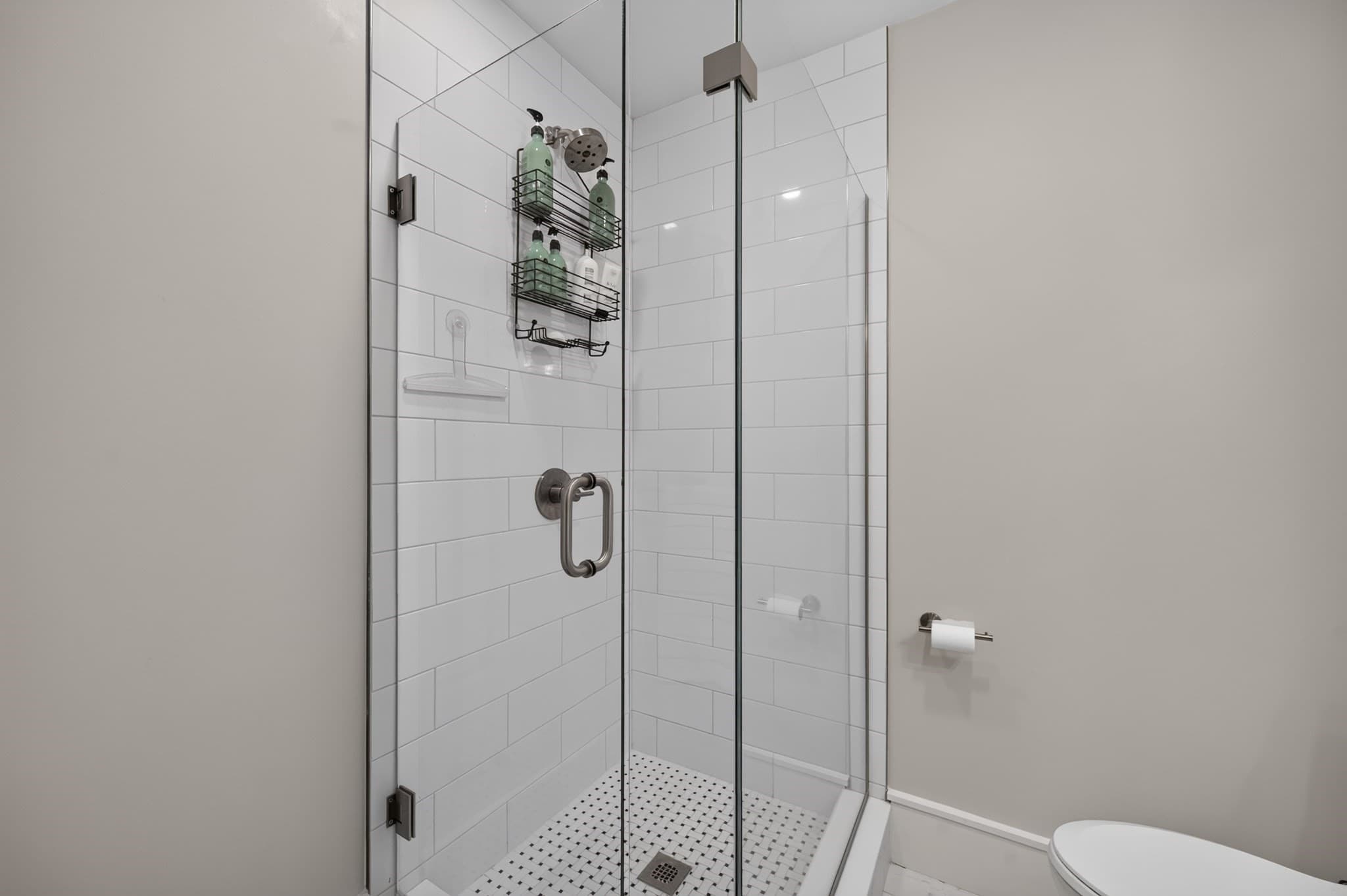 Condominium at 19 Fenwick St # 1, Somerville MA 02145, Somerville, photo 19 of 23