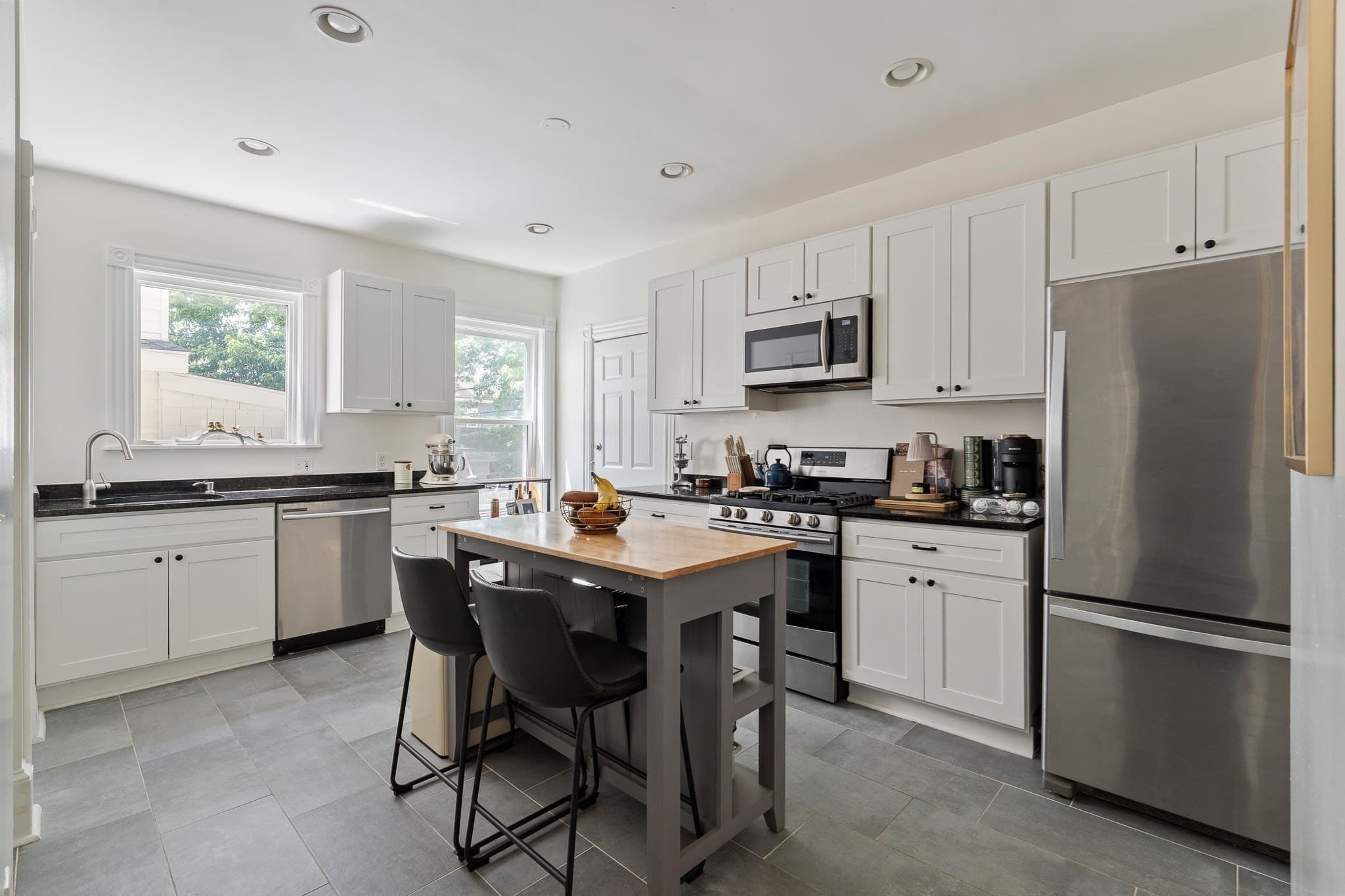 Condominium at 39 Mellen St # A, Boston MA 02124, Boston, photo 3 of 16