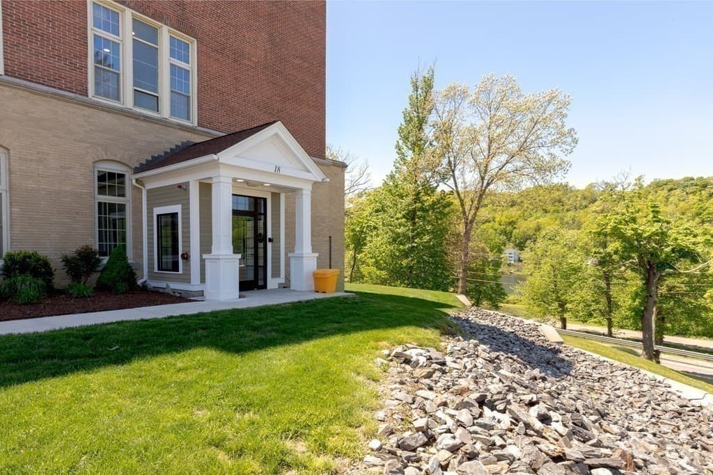 Condominium at 18 Eagle Nest # 332, Clinton MA 01510, Clinton, photo 17 of 30