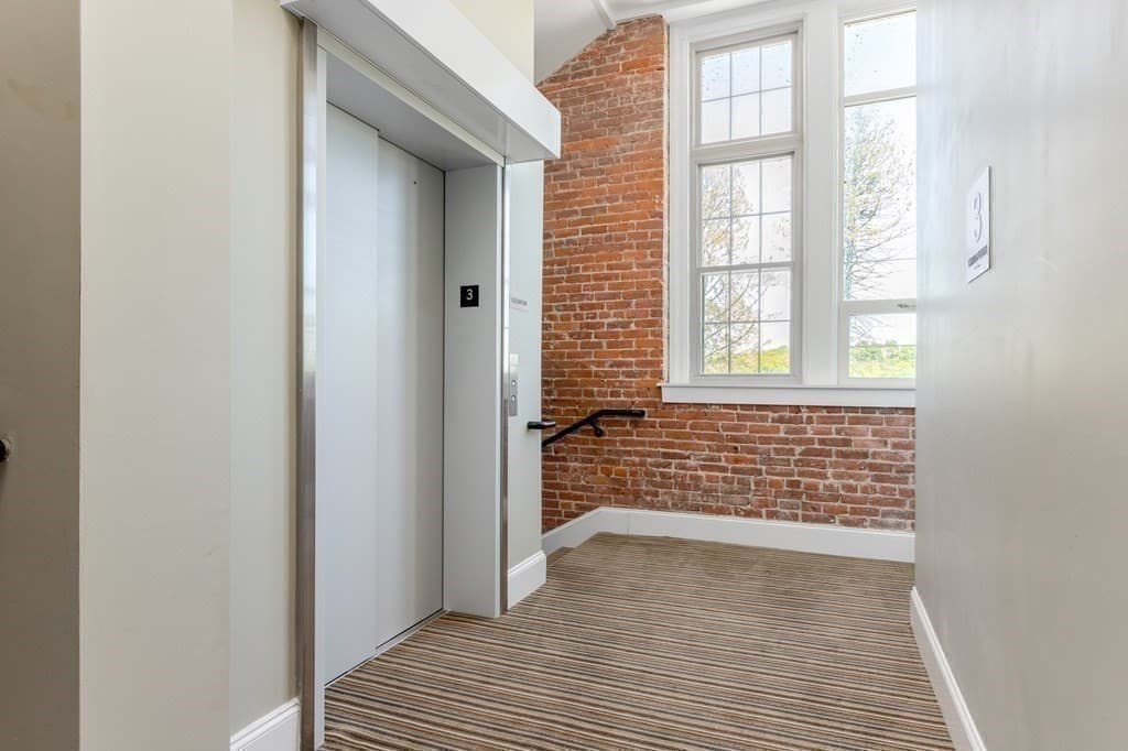 Condominium at 18 Eagle Nest # 332, Clinton MA 01510, Clinton, photo 22 of 30