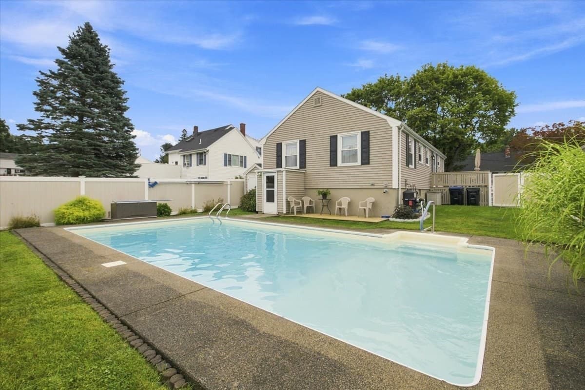 Single Family Residence at 29 Garfield Ave, Beverly MA 01915, Beverly, photo 3 of 35